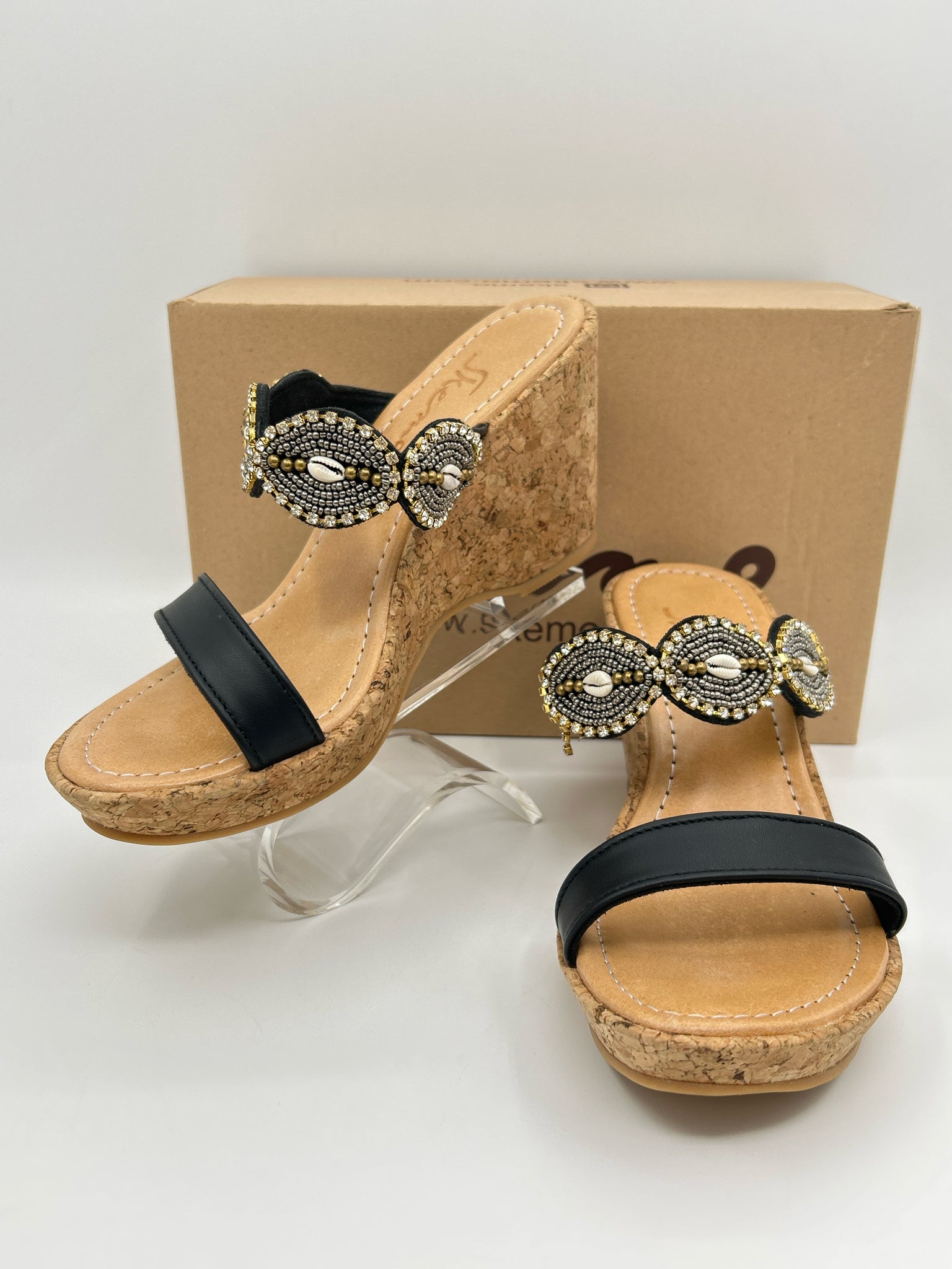 SKEMO Size 8 Black Women Sandal