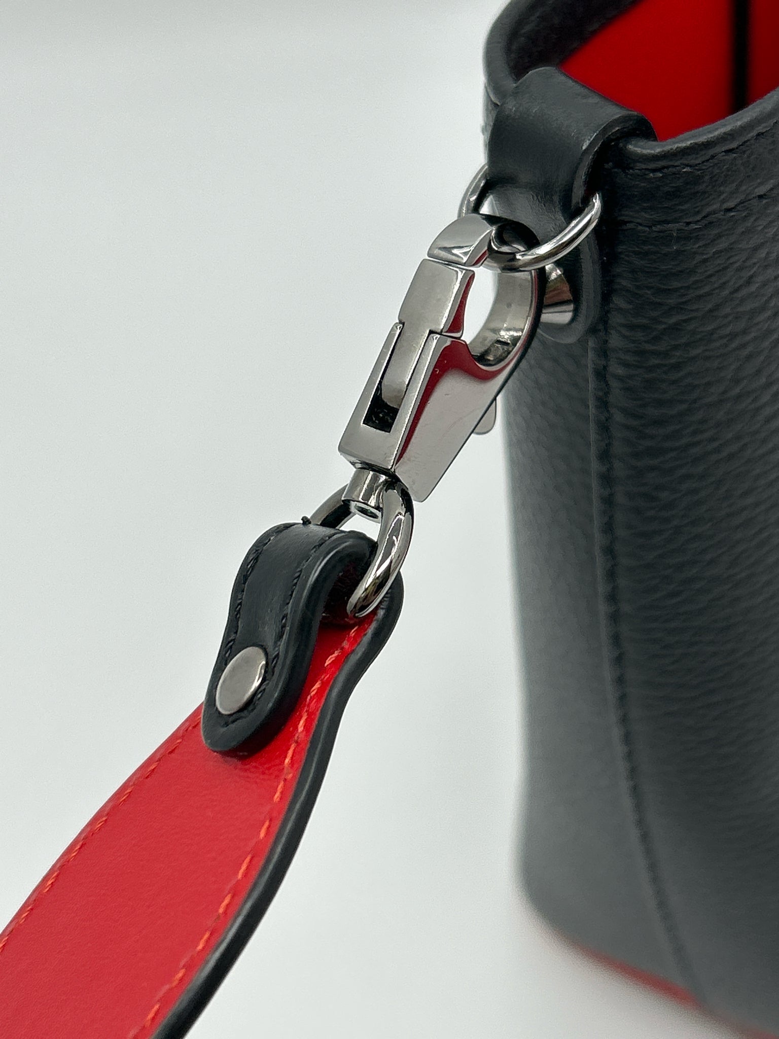 CHRISTIAN LOUBOUTIN Black Women Purse