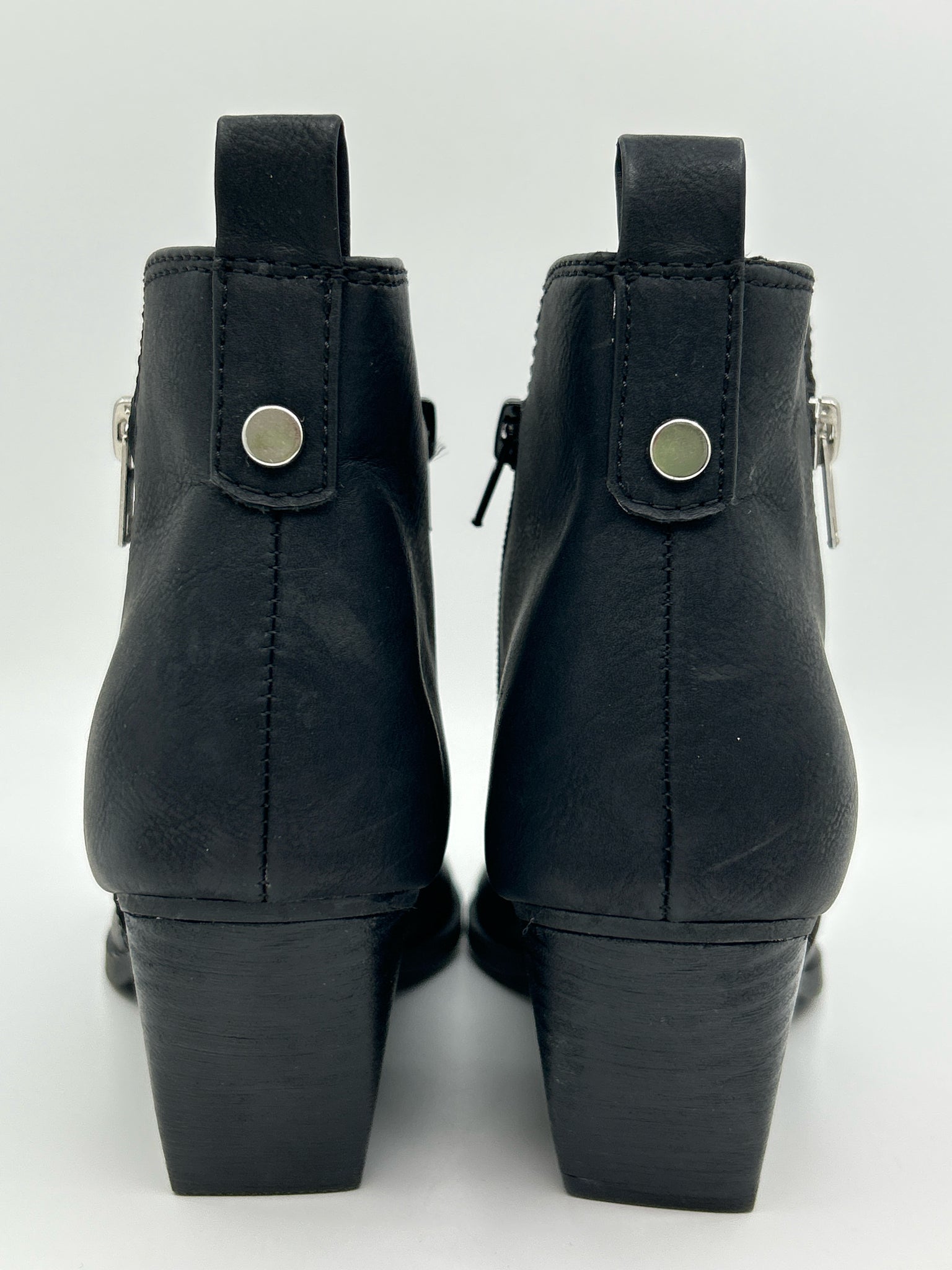 DOLCE VITA Size 8 Black Women Booties NWOB