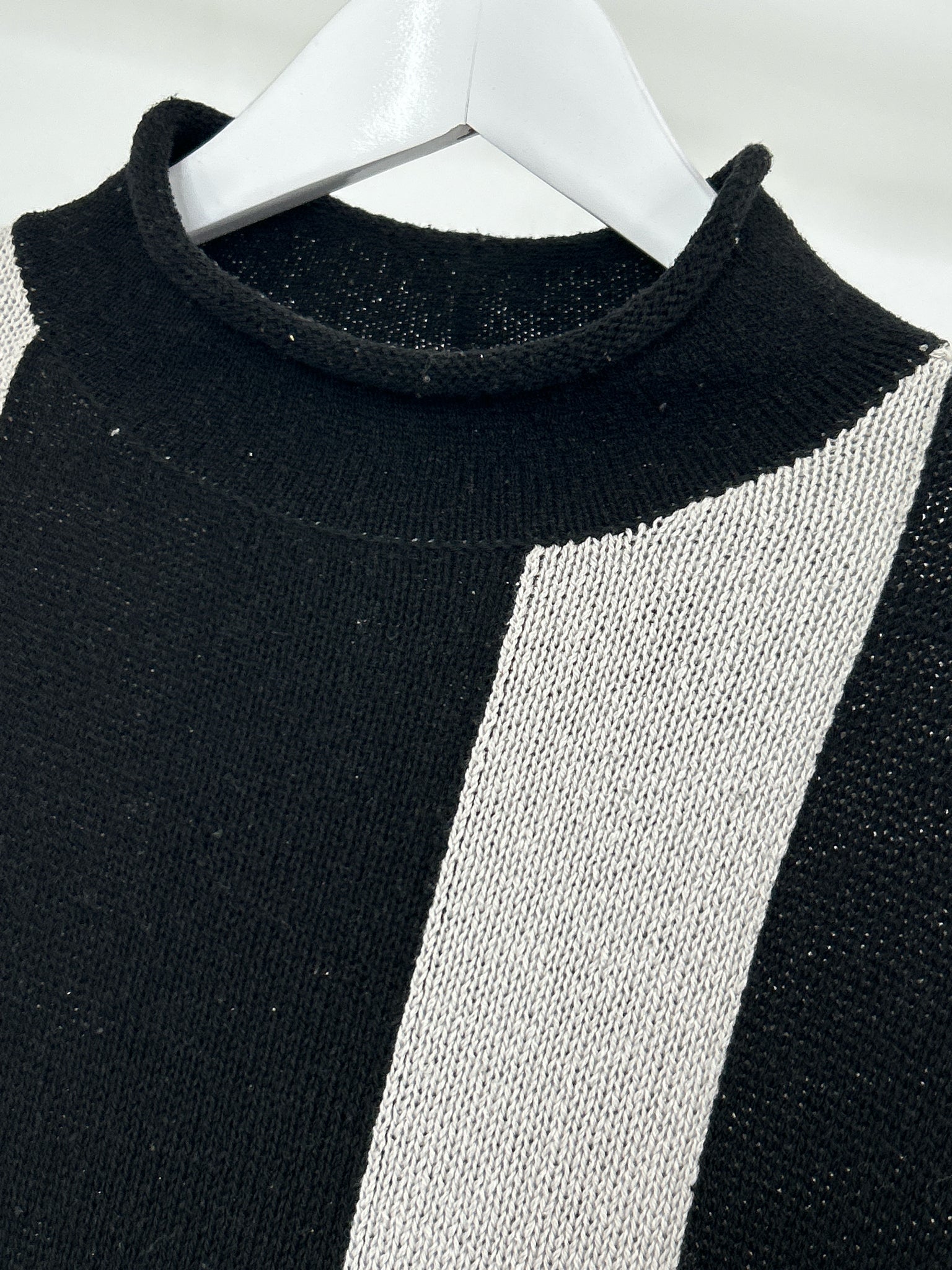 OLIVIA BY HABITAT CLOTHES Size S black and grey Women Sweater