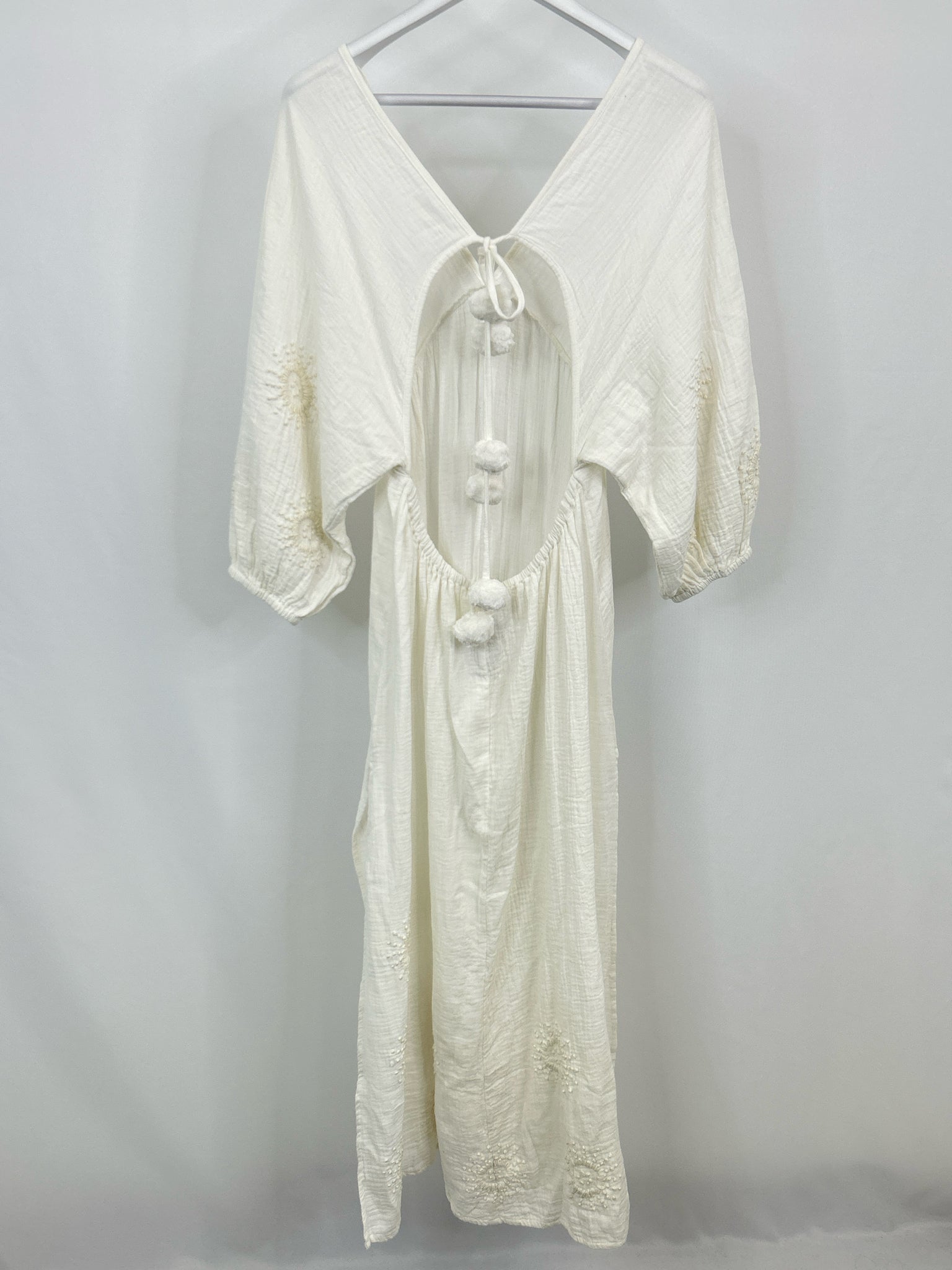 TRINA TURK Size M White Women Dress NWT