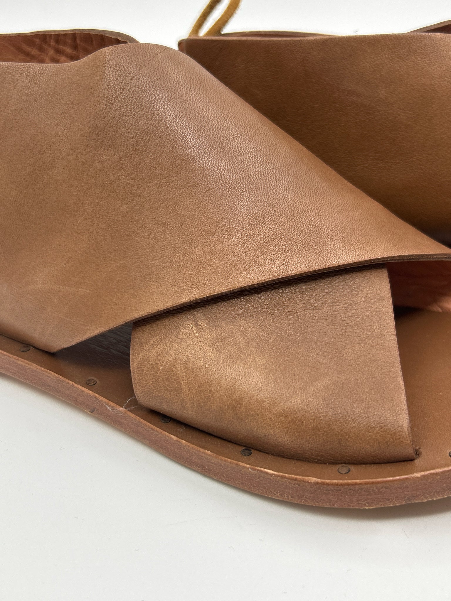 BEEK Size 7 Brown Women Sandal