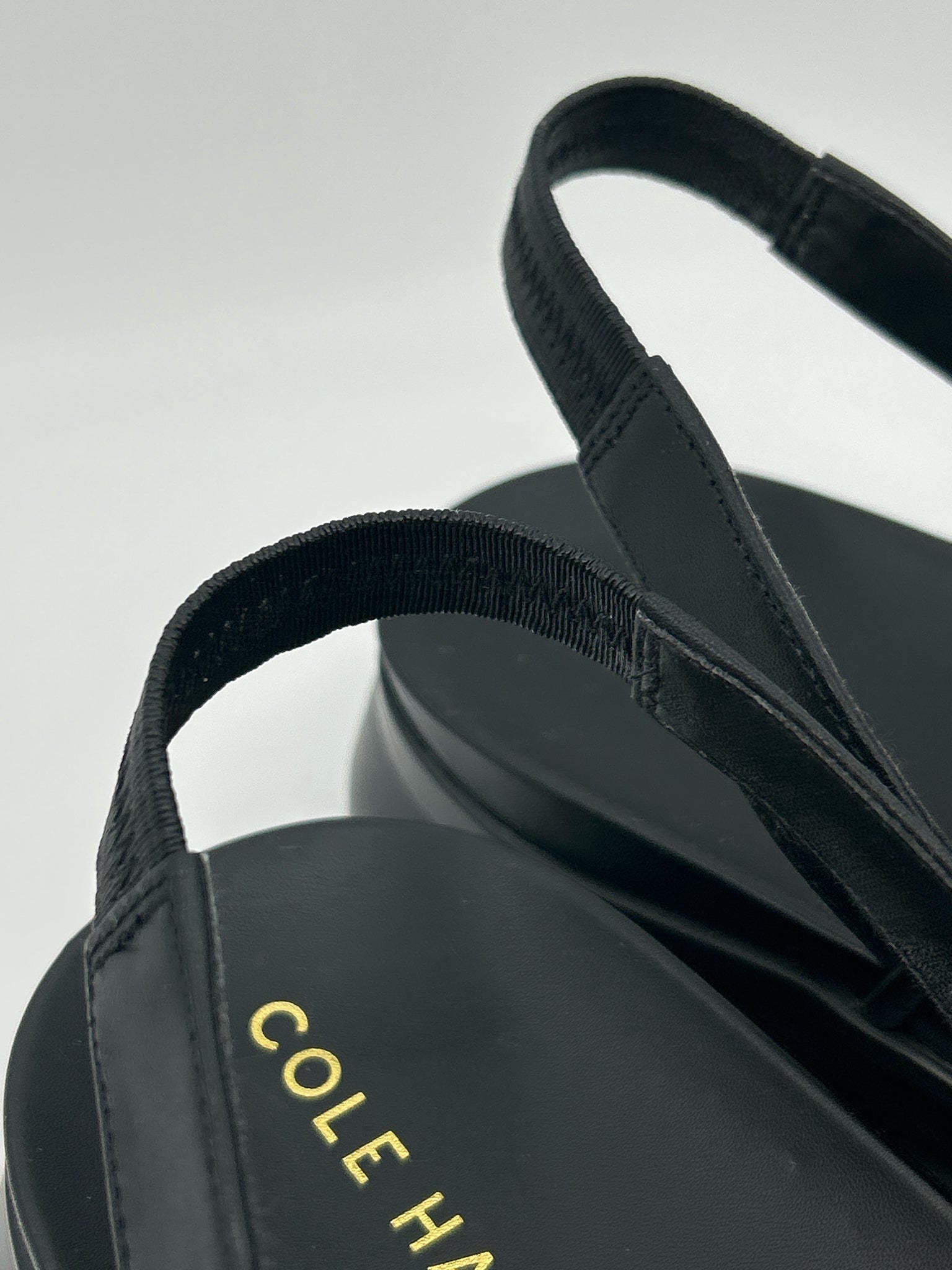 COLE HAAN Size 9B Black Women Sandal