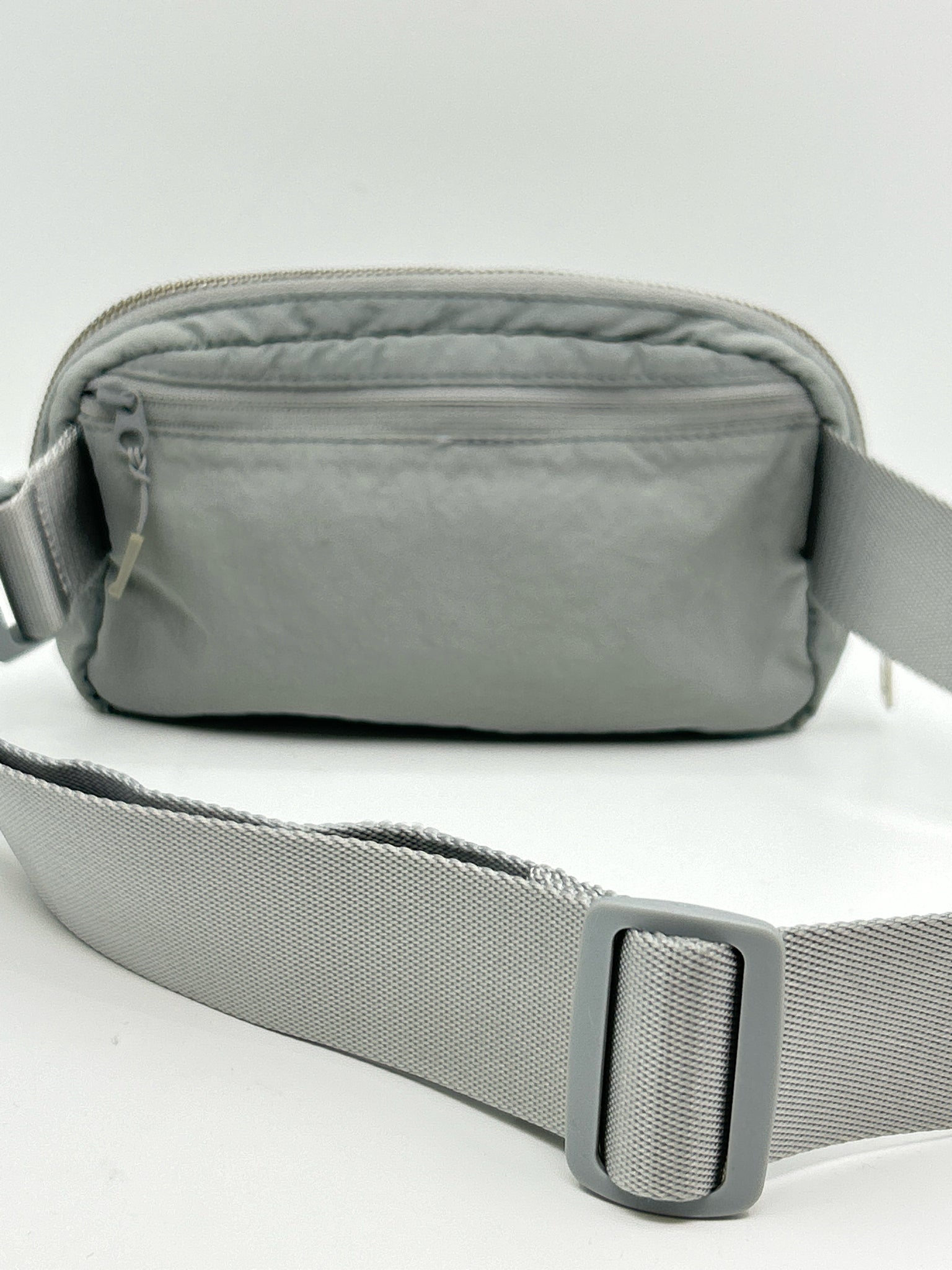 LULULEMON Gray Women Purse