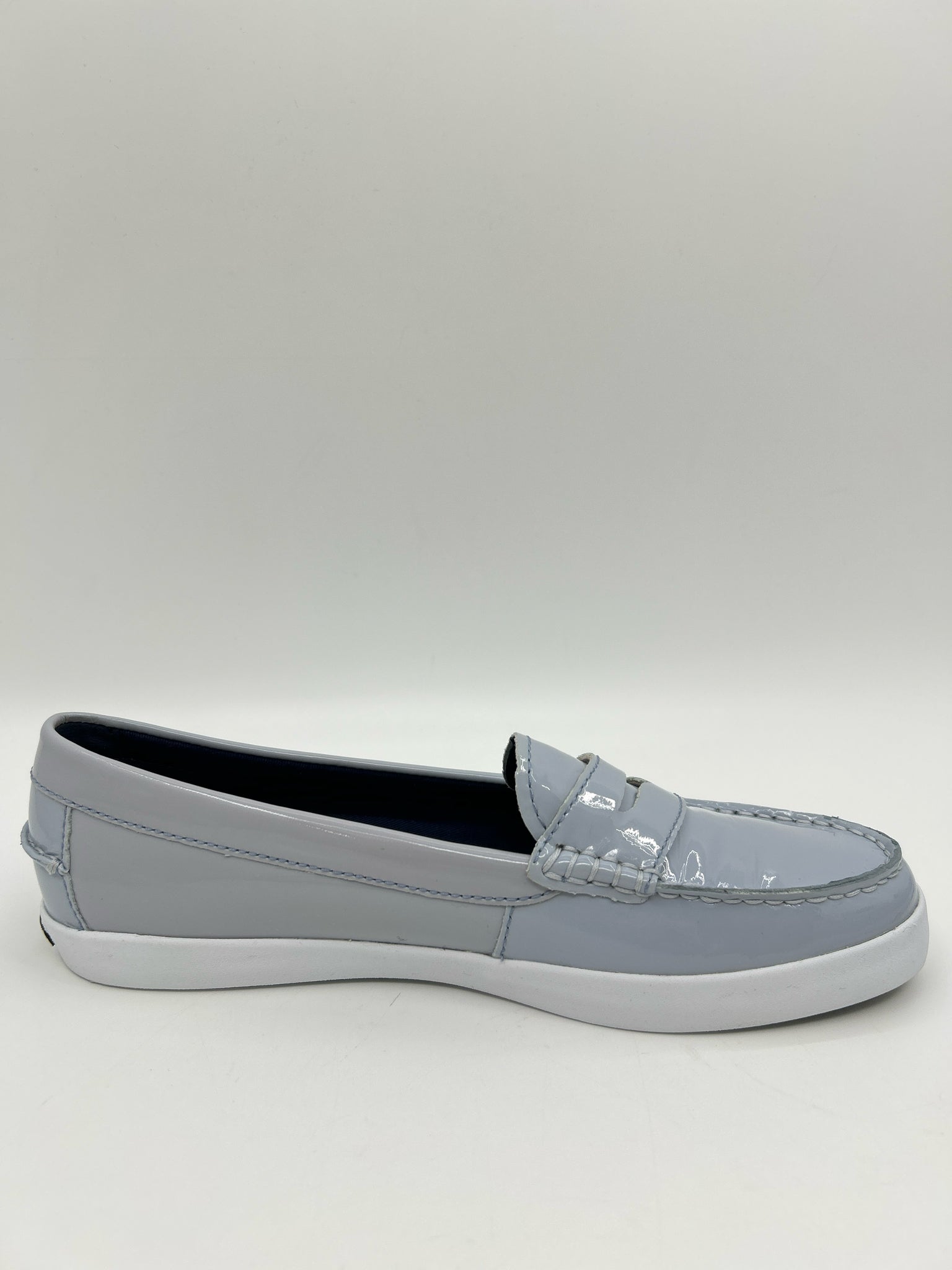 COLE HAAN Size 8.5B Grey and white Women Loafer