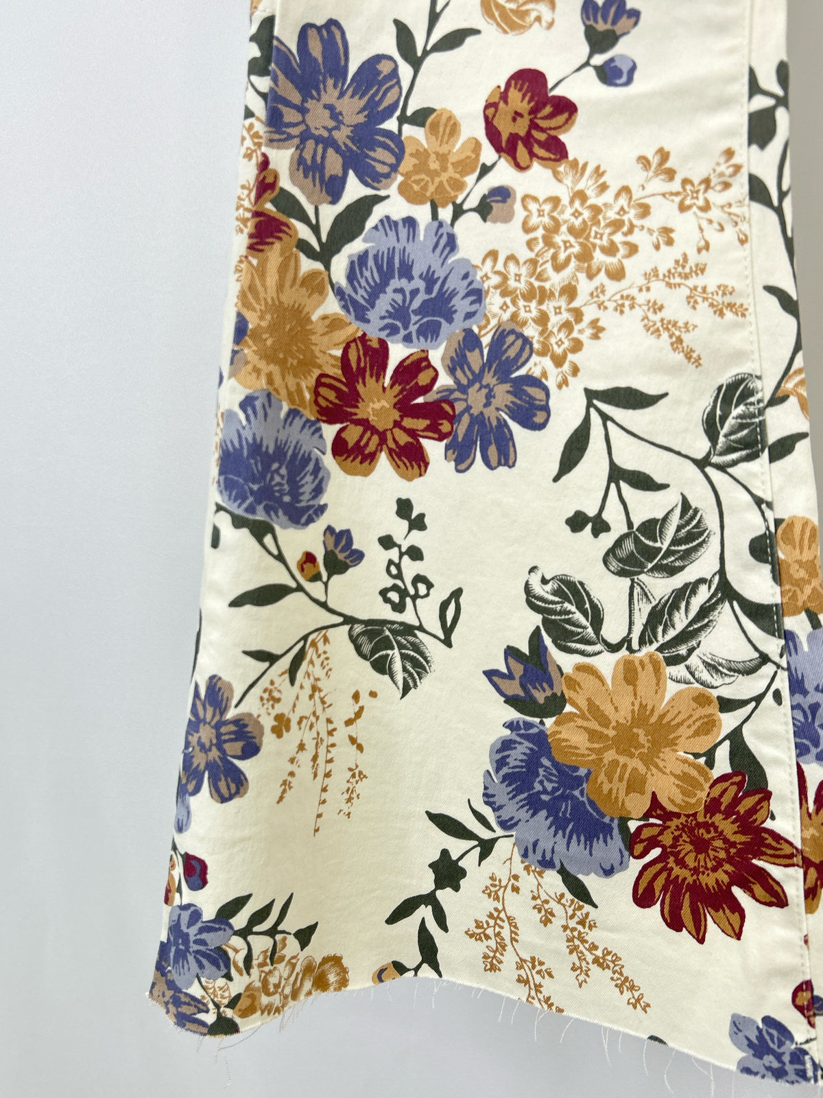 WE THE FREE Size 27/4 Cream Floral Print Women Jeans NWT