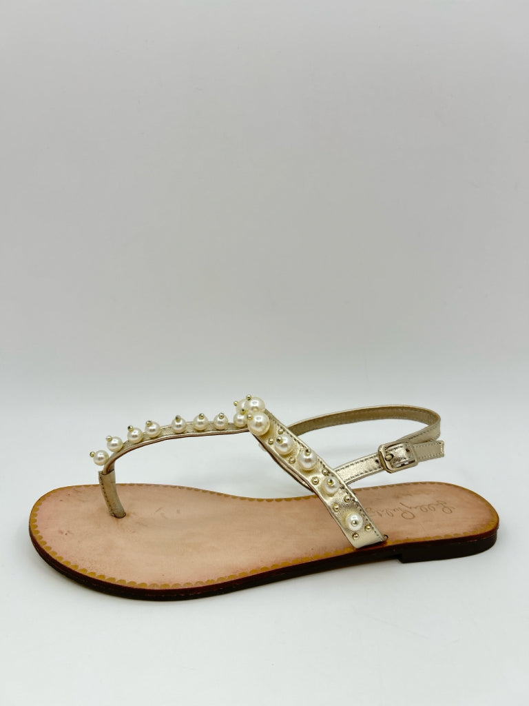LILLY PULITZER Size 7M gold metallic Women's Sandal