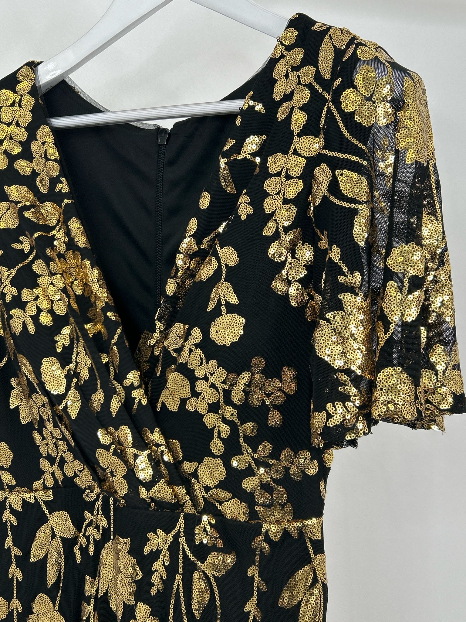 NO BRAND Size 8 BLACK & GOLD Women Dress