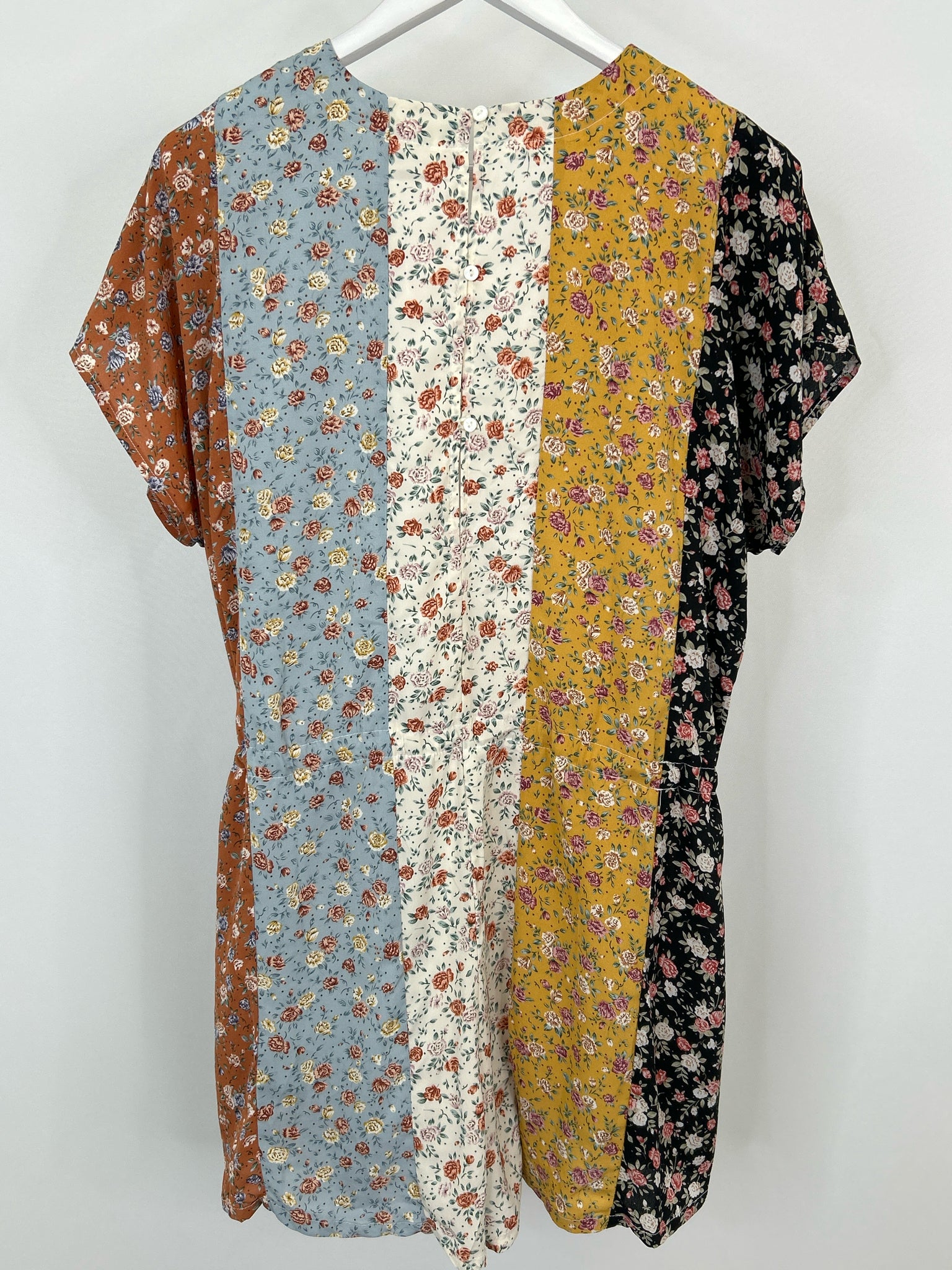 ENTRO Size 1X Multi-Color Women Romper