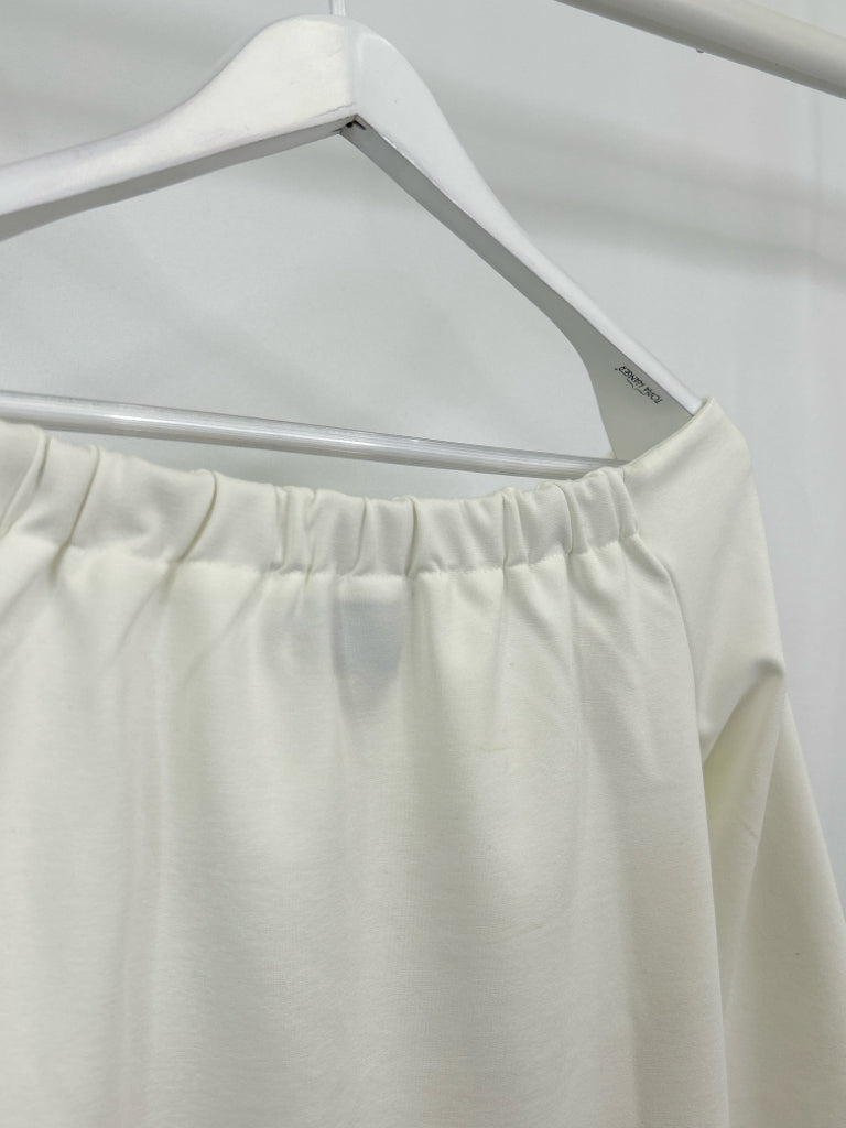 TUCKERNUCK Size M White Blouse Top