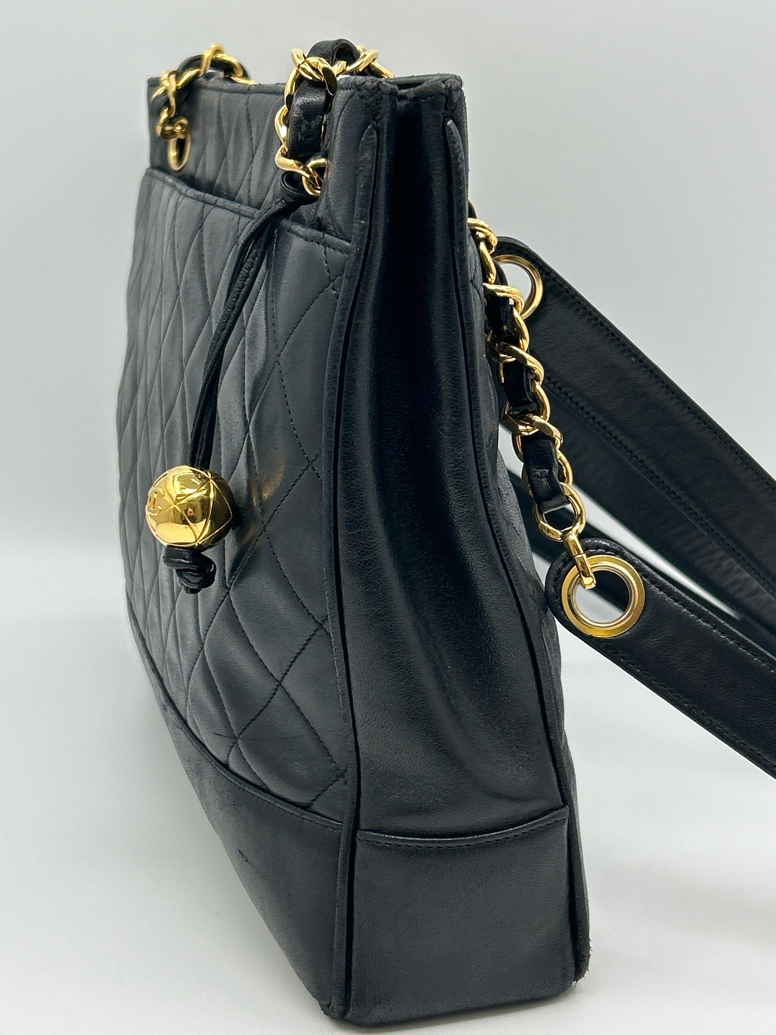 CHANEL Black Women Purse