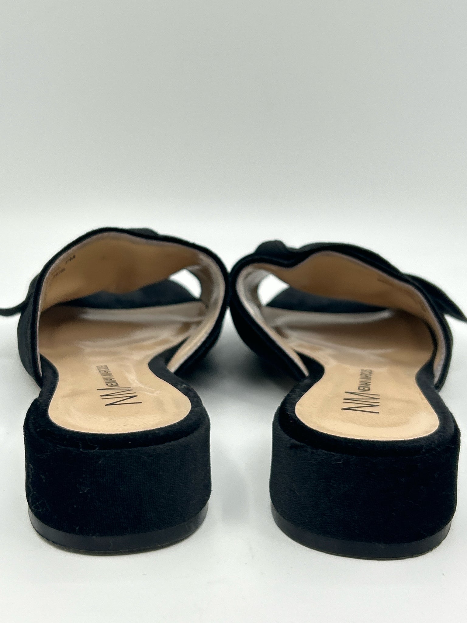 NEIMAN MARCUS Size 8M Black Women Sandal