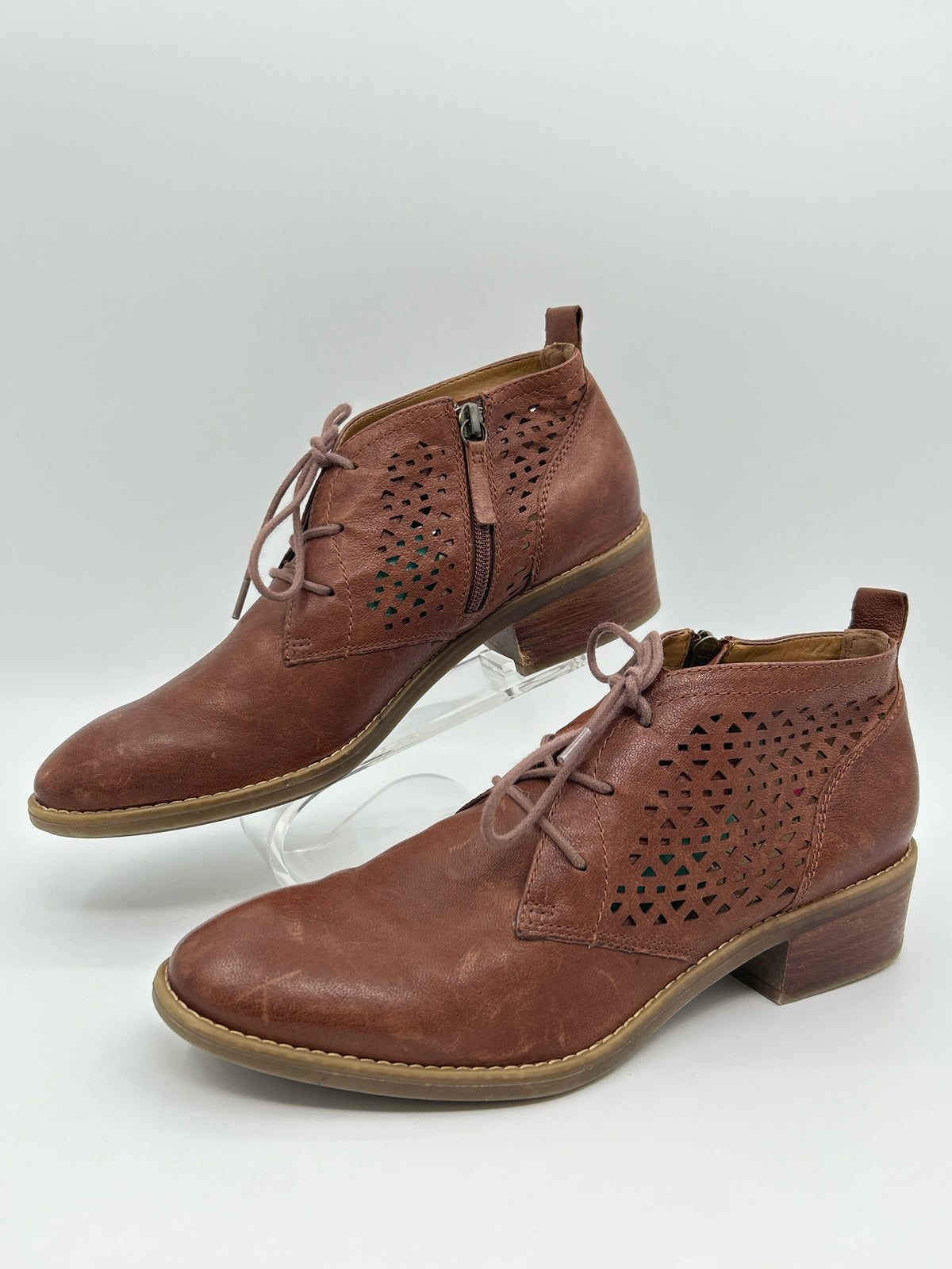 COMFORTIVA Size 10M Brown Women Booties