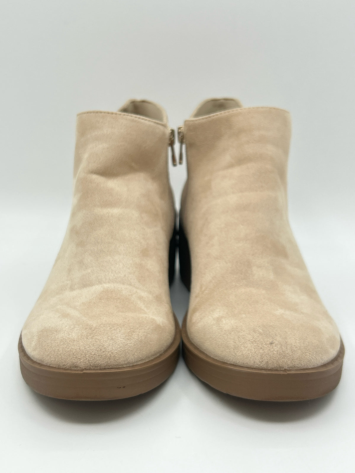 BZEES Size 9M Beige Women Booties