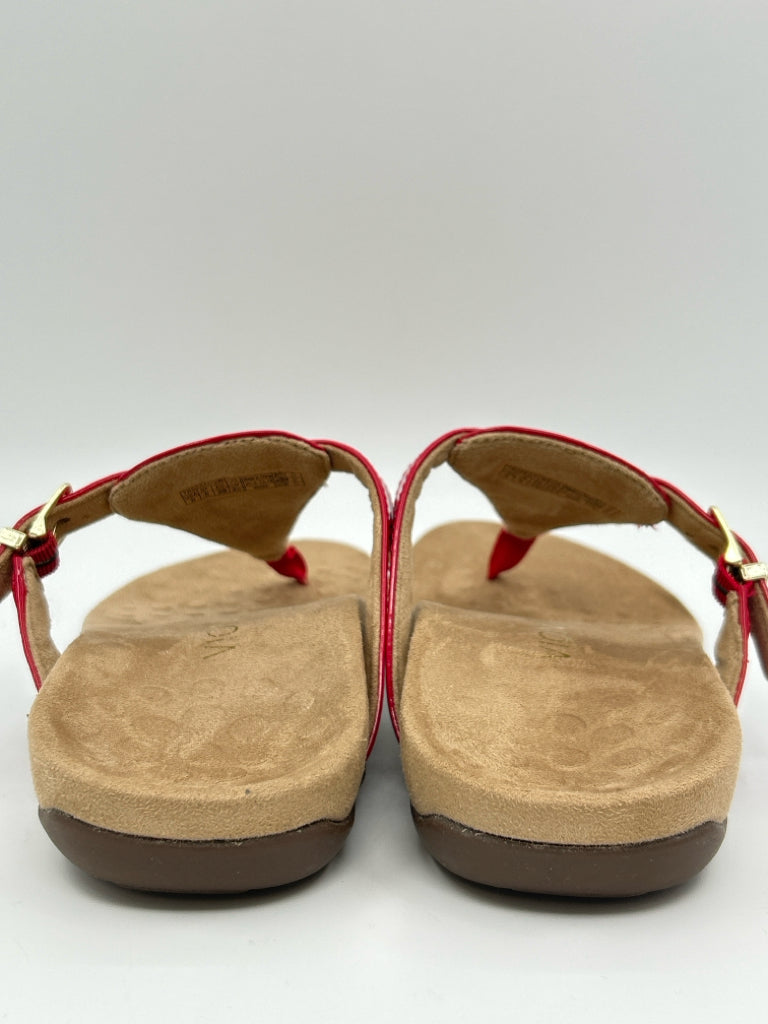VIONIC Size 8 Red Women's Sandal