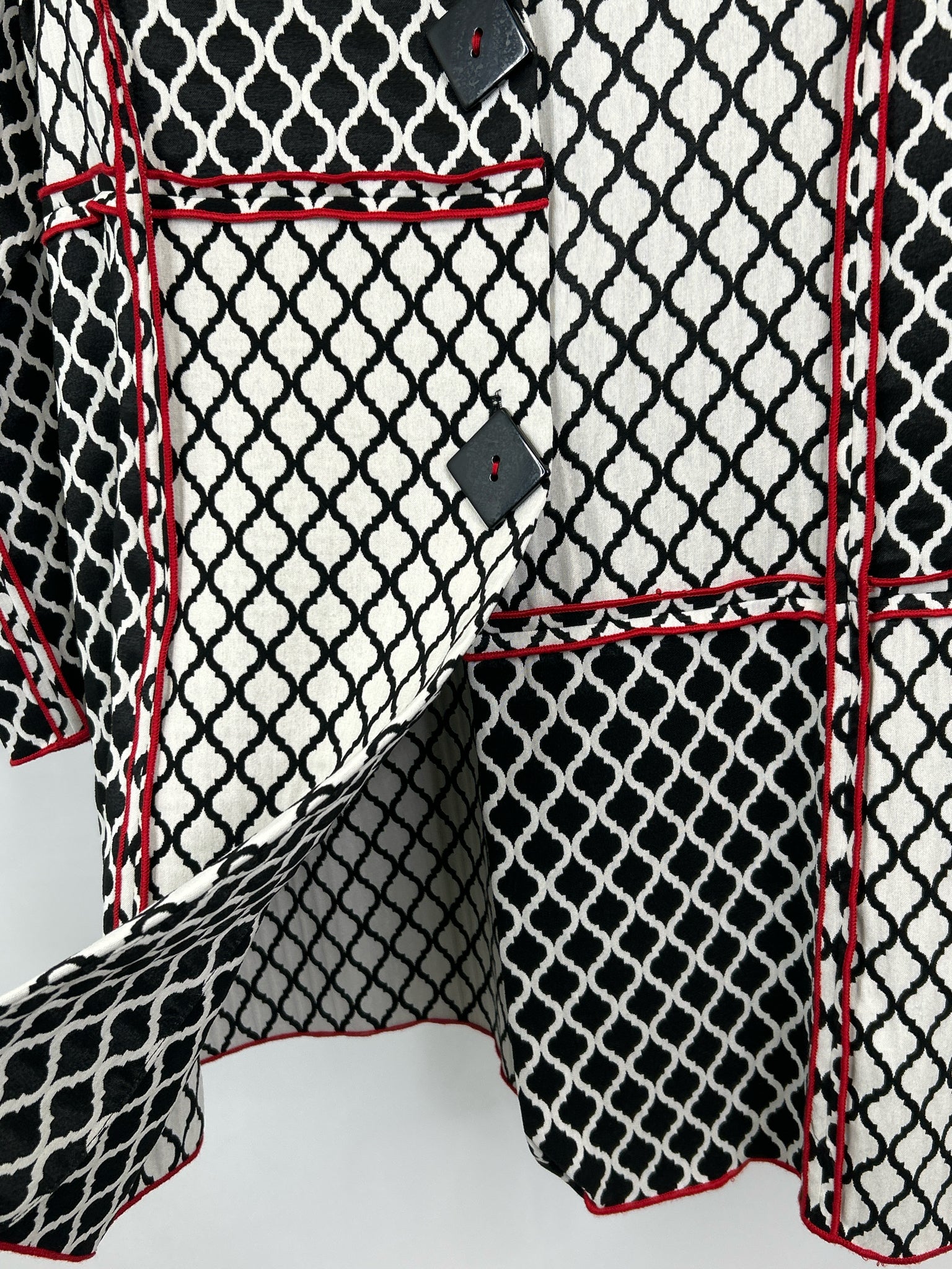 IC BY CONNIE K Size M Black & White Women Jacket NWT