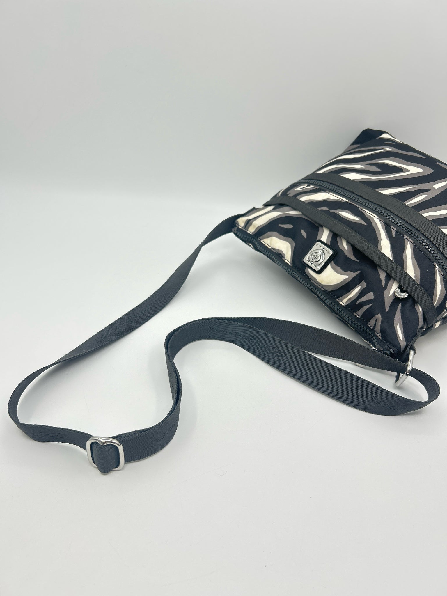 BRIGHTON Black and White Women Purse