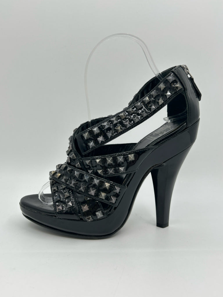 BURBERRY EU Size 39 US Size 9 Black Women's Sandal