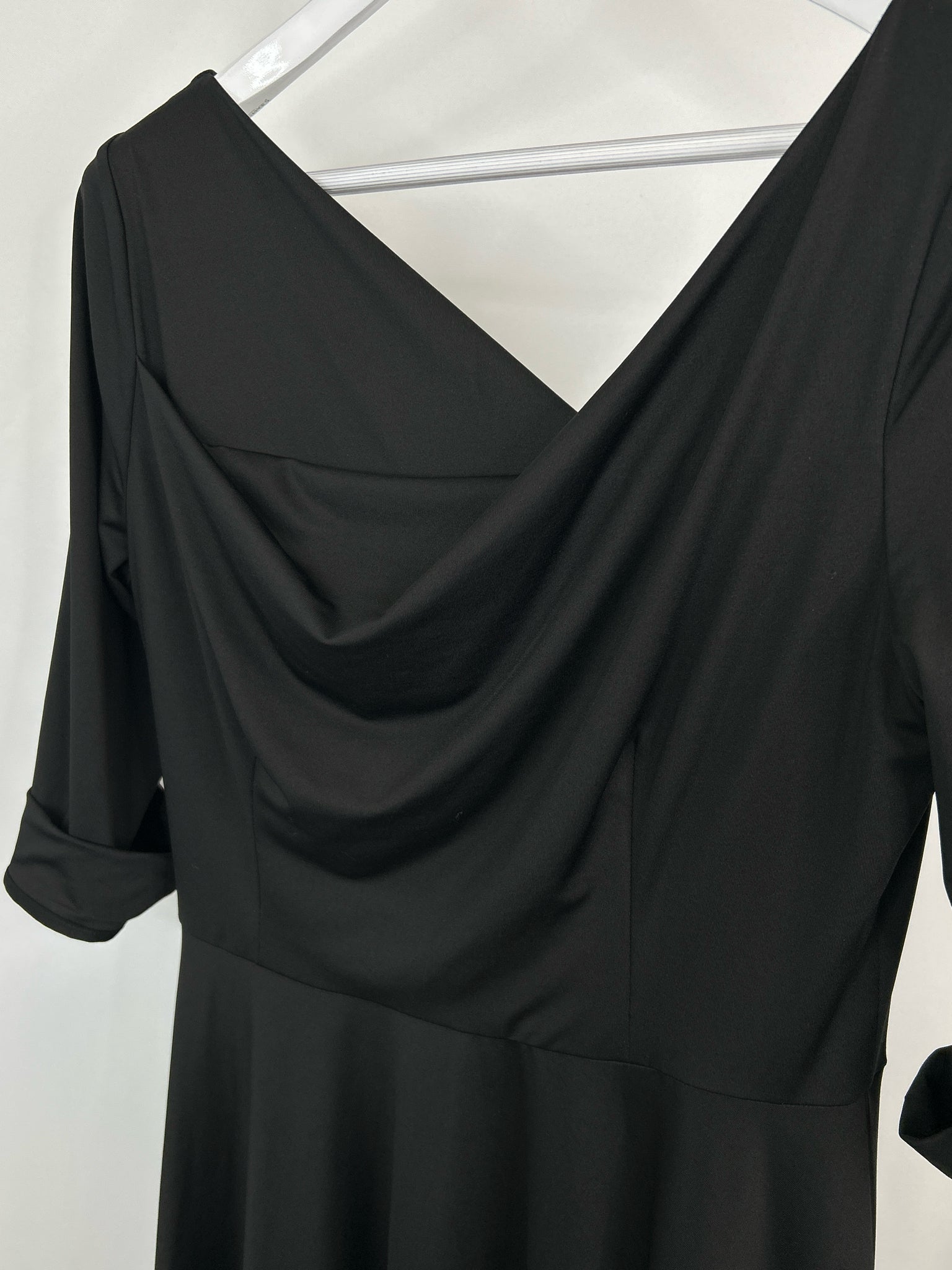 BLACK HALO NWT Size 14 Black Women Dress