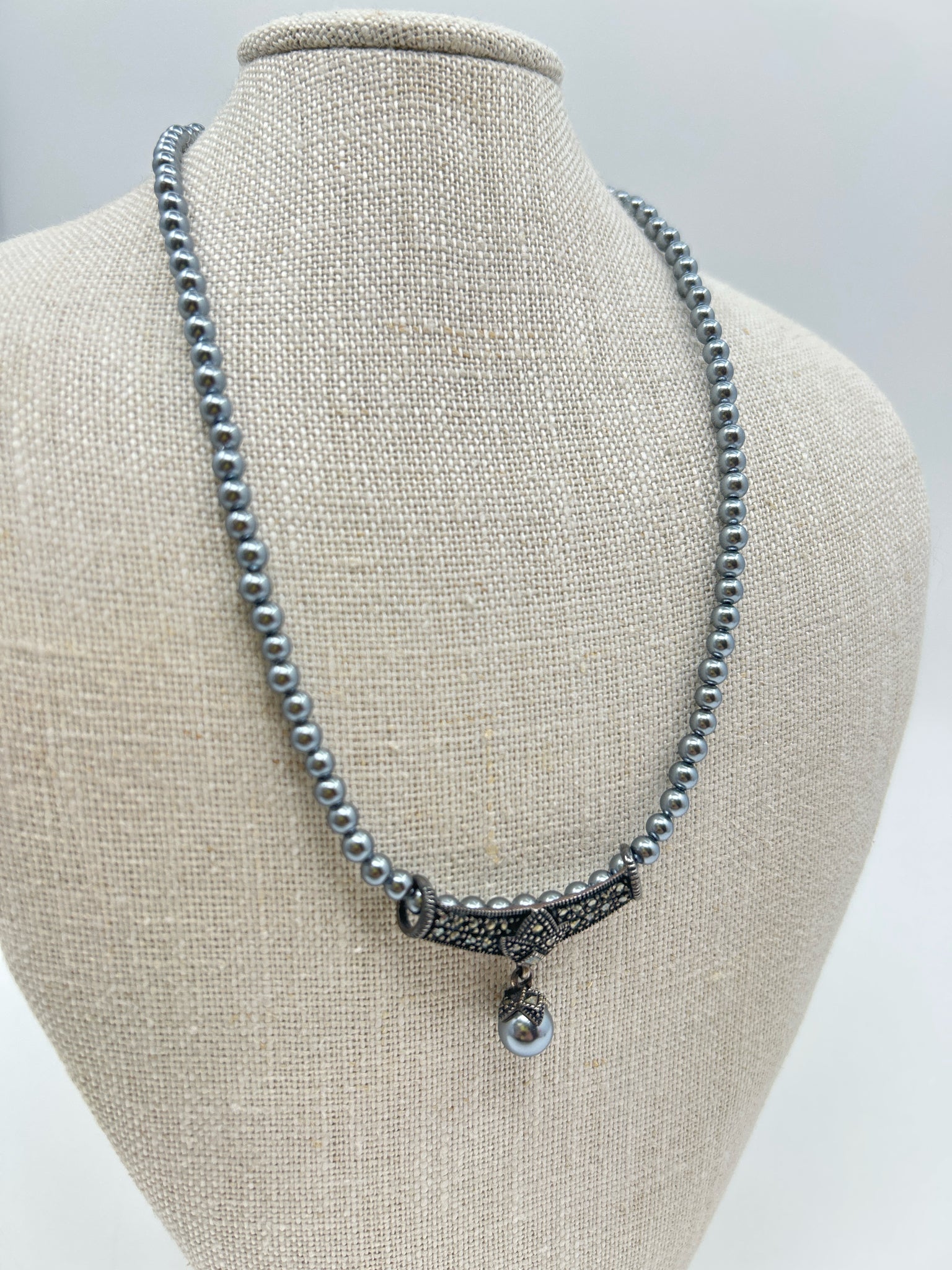 NO BRAND Blue Grey Necklace