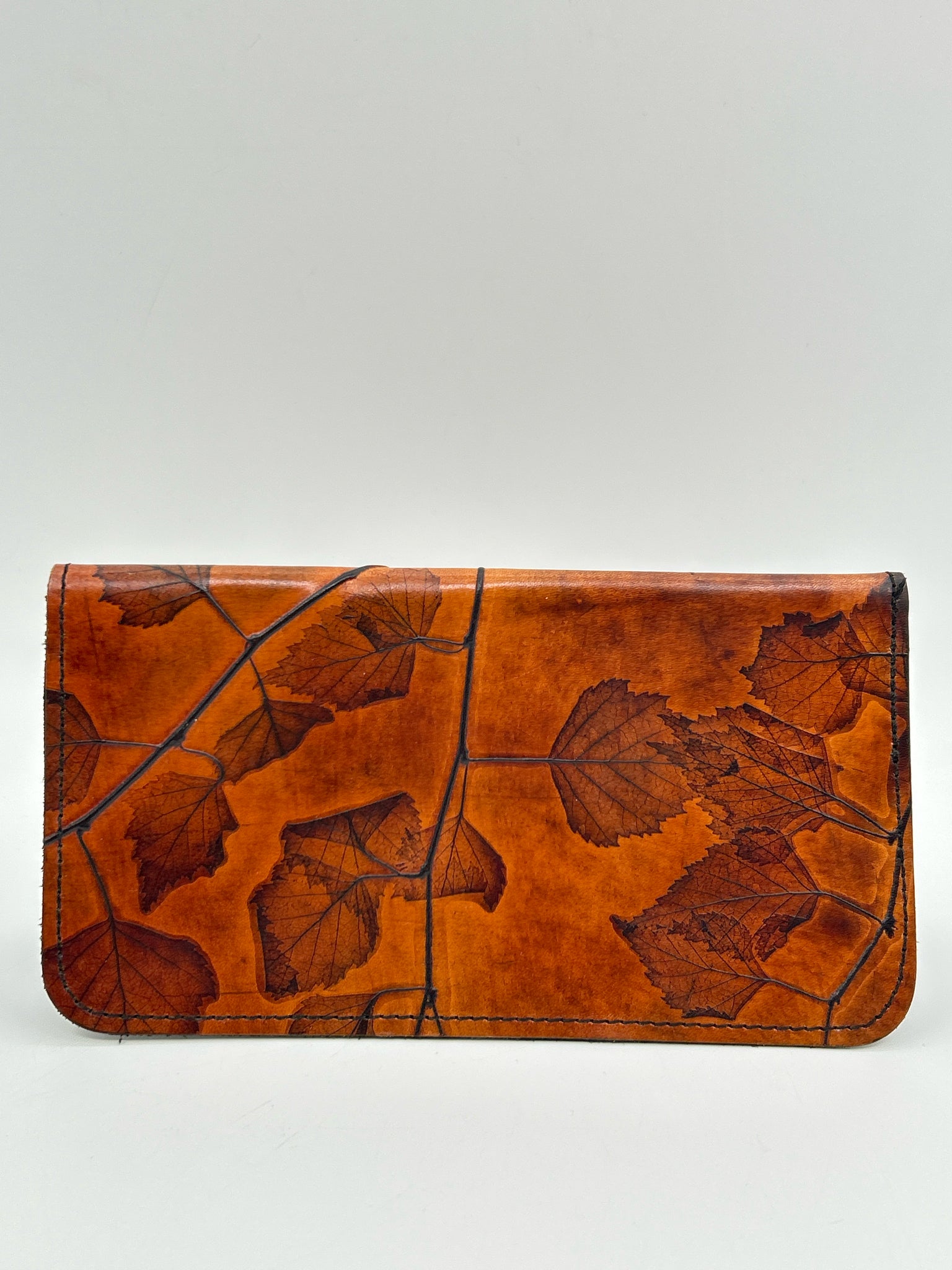 LEAF LEATHER Brown Print Checkbook cover