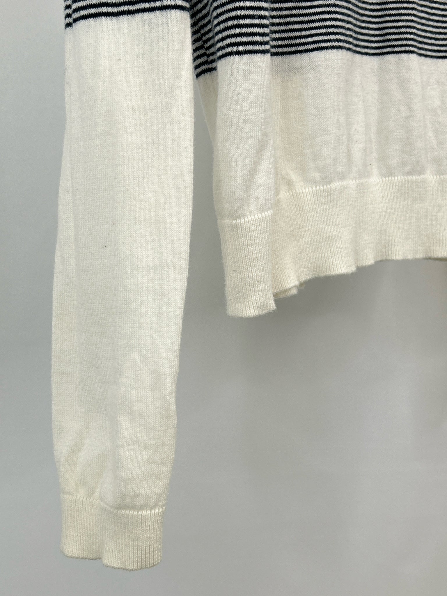 LISA TODD Size S White Striped Women Sweater