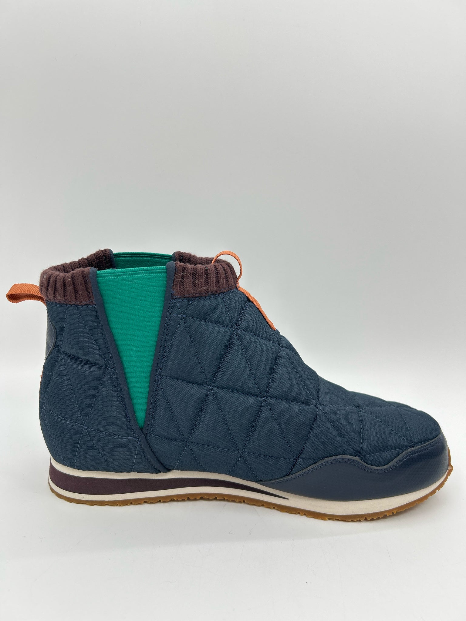 TEVA NWOB Size 10 Navy Women Shoes