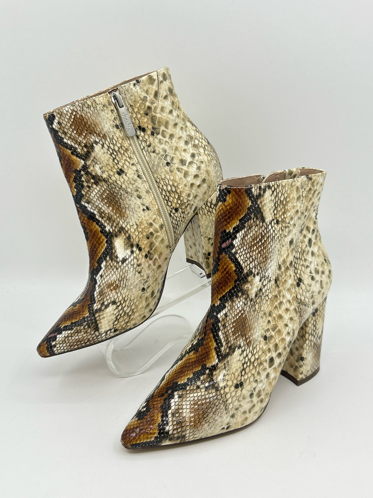 CHARLES by Charles David Size 7M BEIGE AND BLACK Women Booties