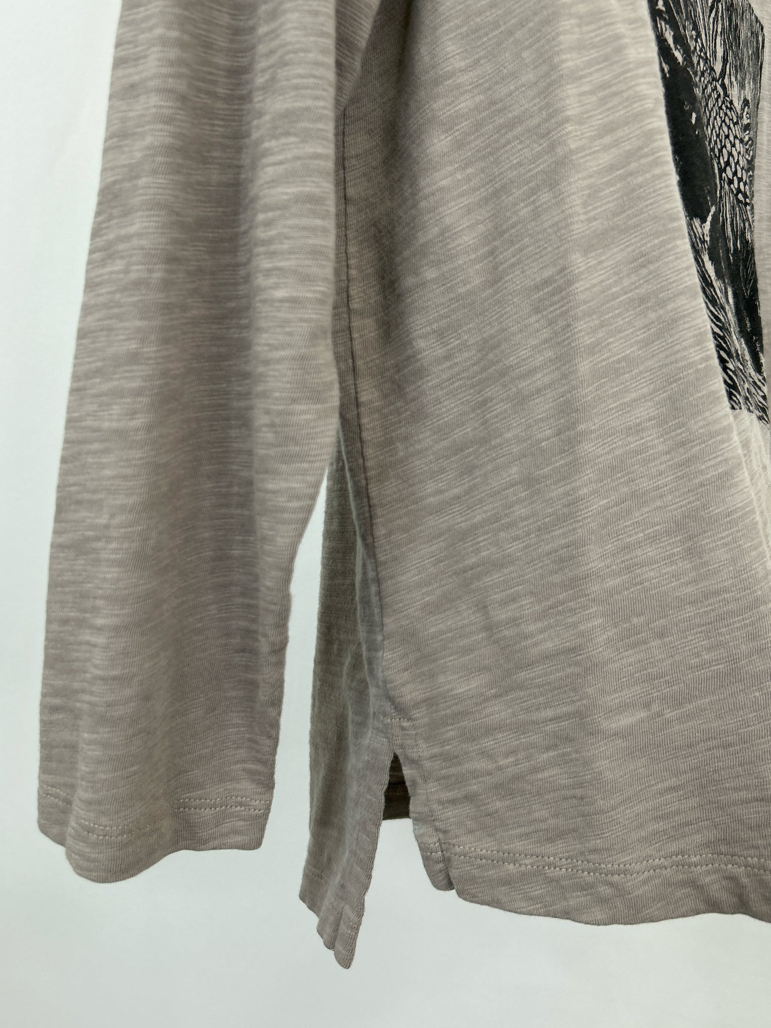 Escape by Habitat Clothes Size S Gray Women Top NWT