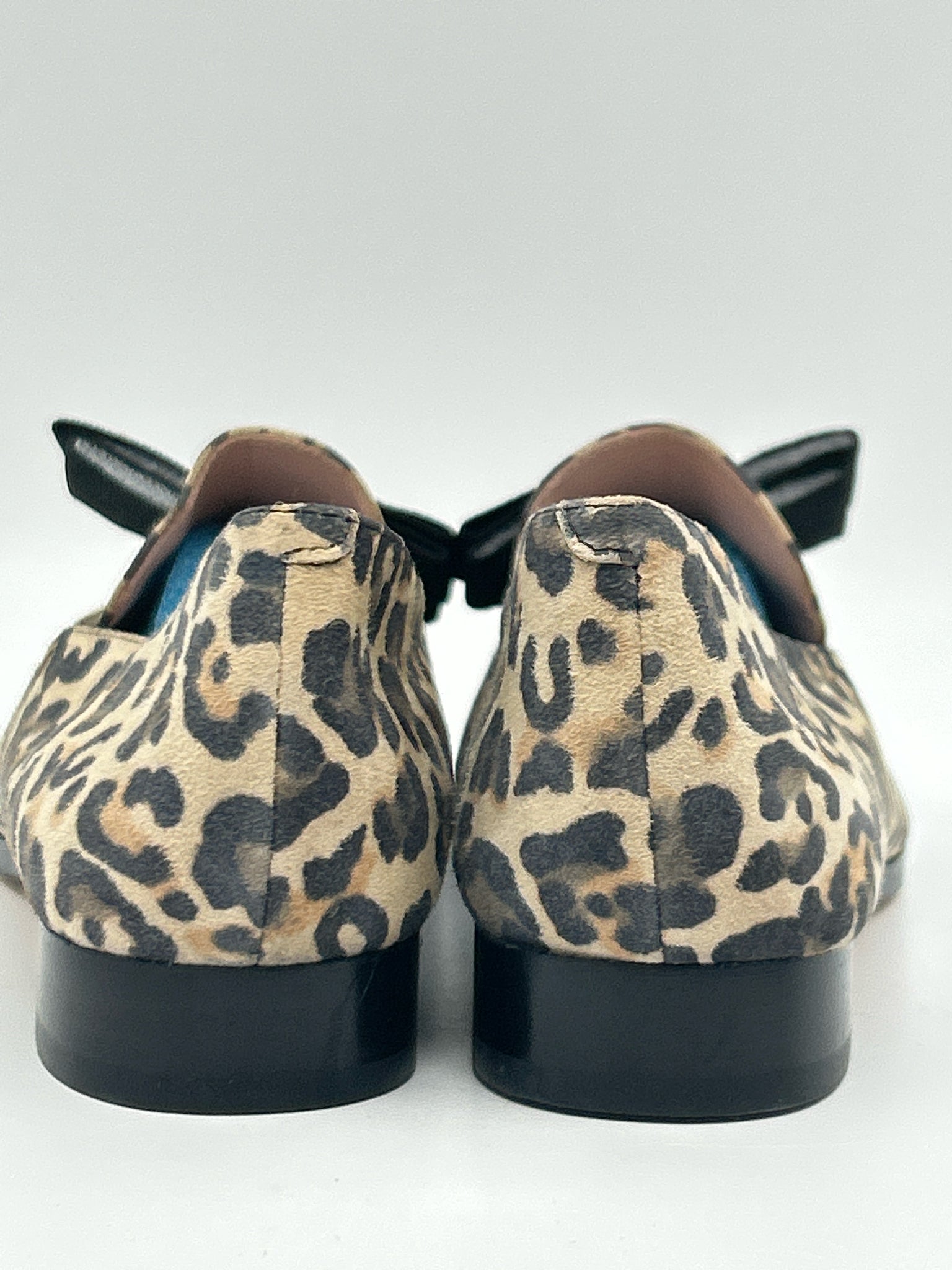 KATE SPADE Size 6B BEIGE AND BLACK Women Loafer