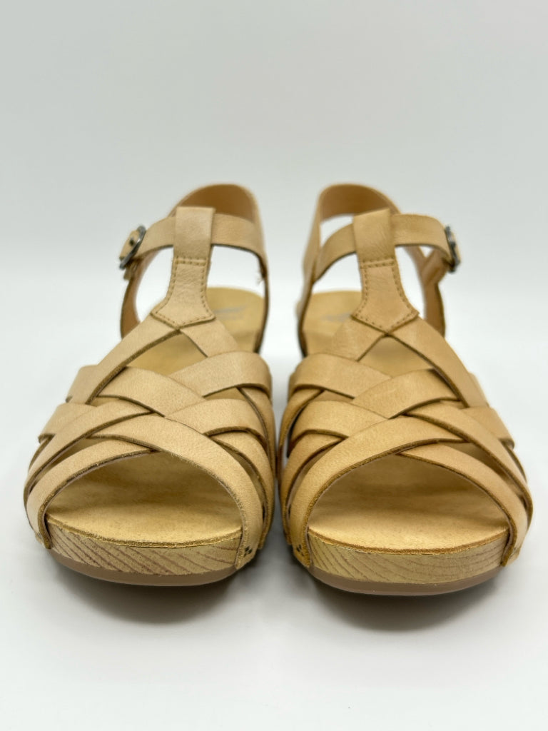 DANSKO EU Size 40 Tan Tinley Women's Sandal NIB