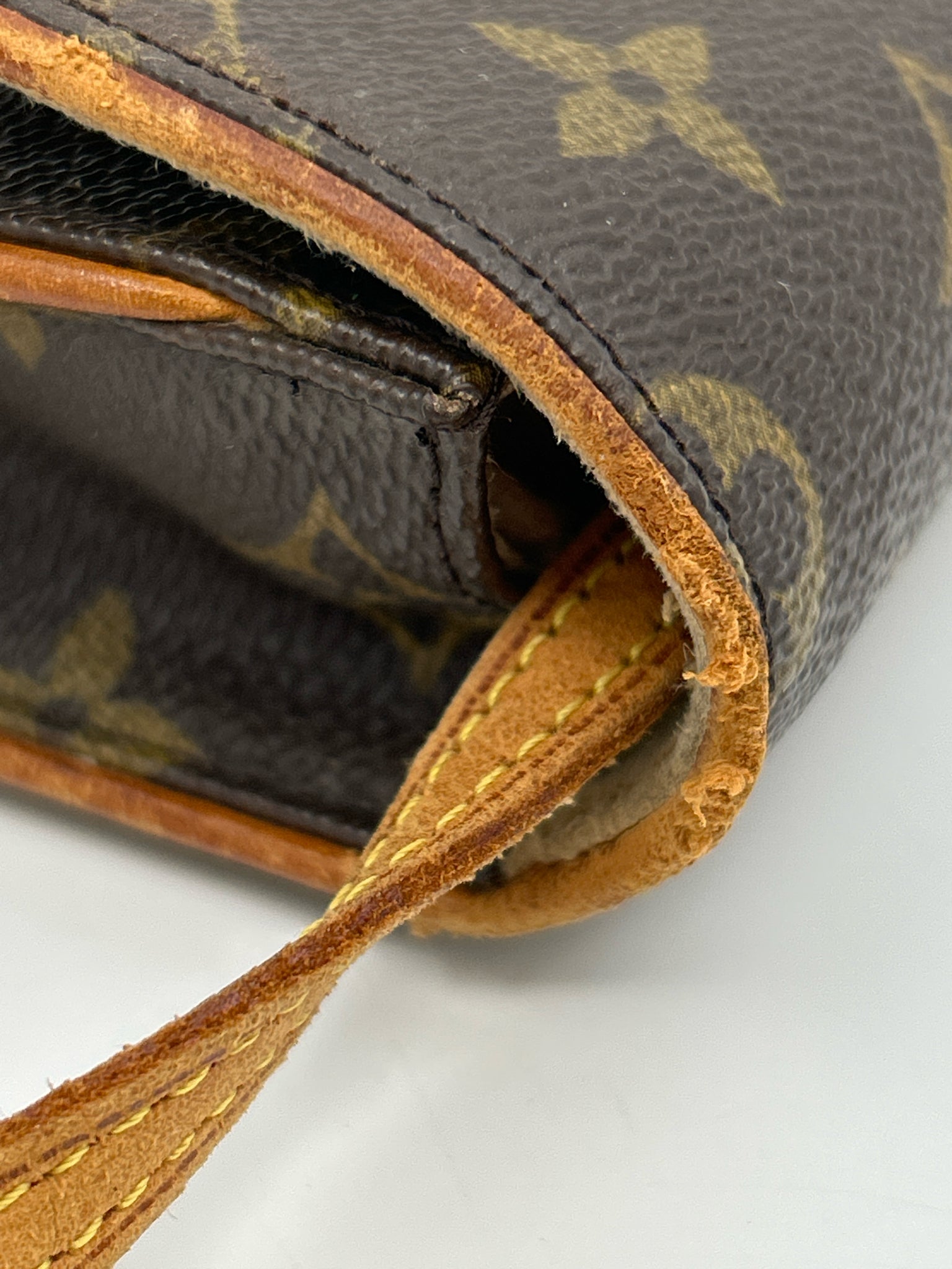 LOUIS VUITTON BROWN MONOGRAM Women Purse