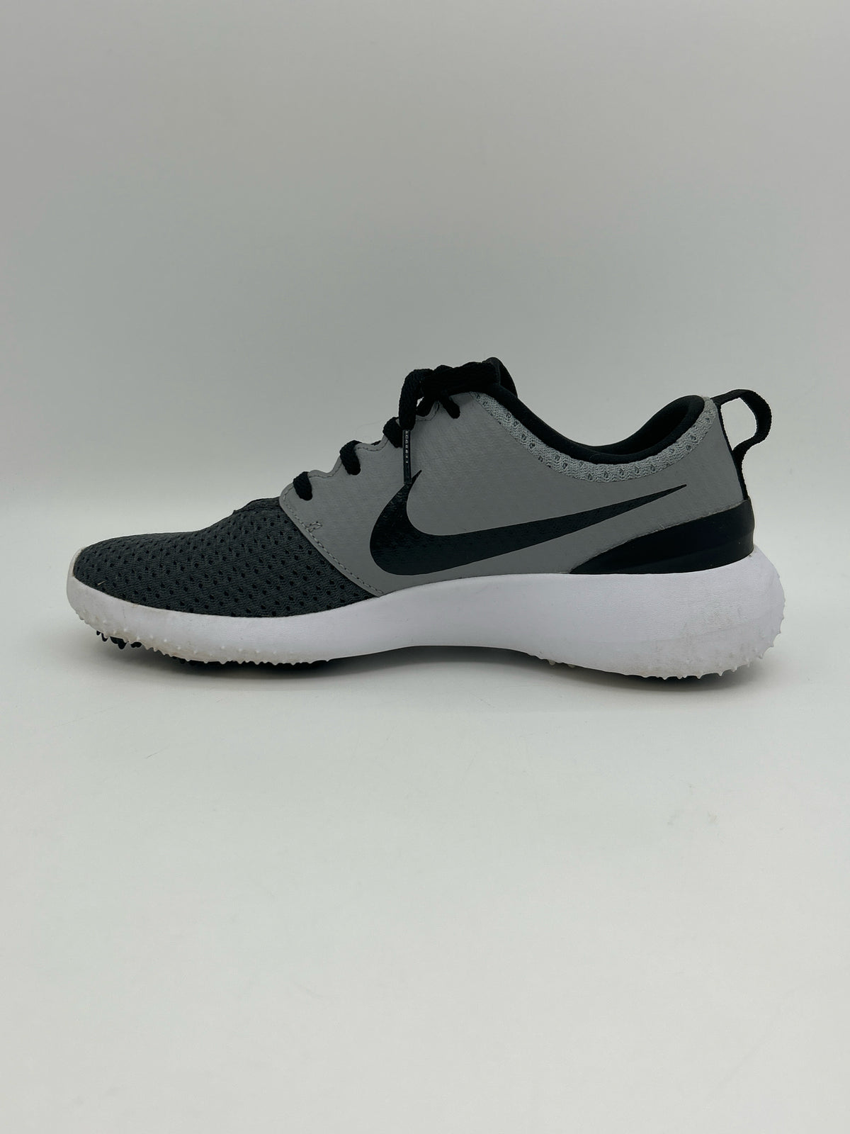 NIKE Size 8.5 Grey Women Sneakers