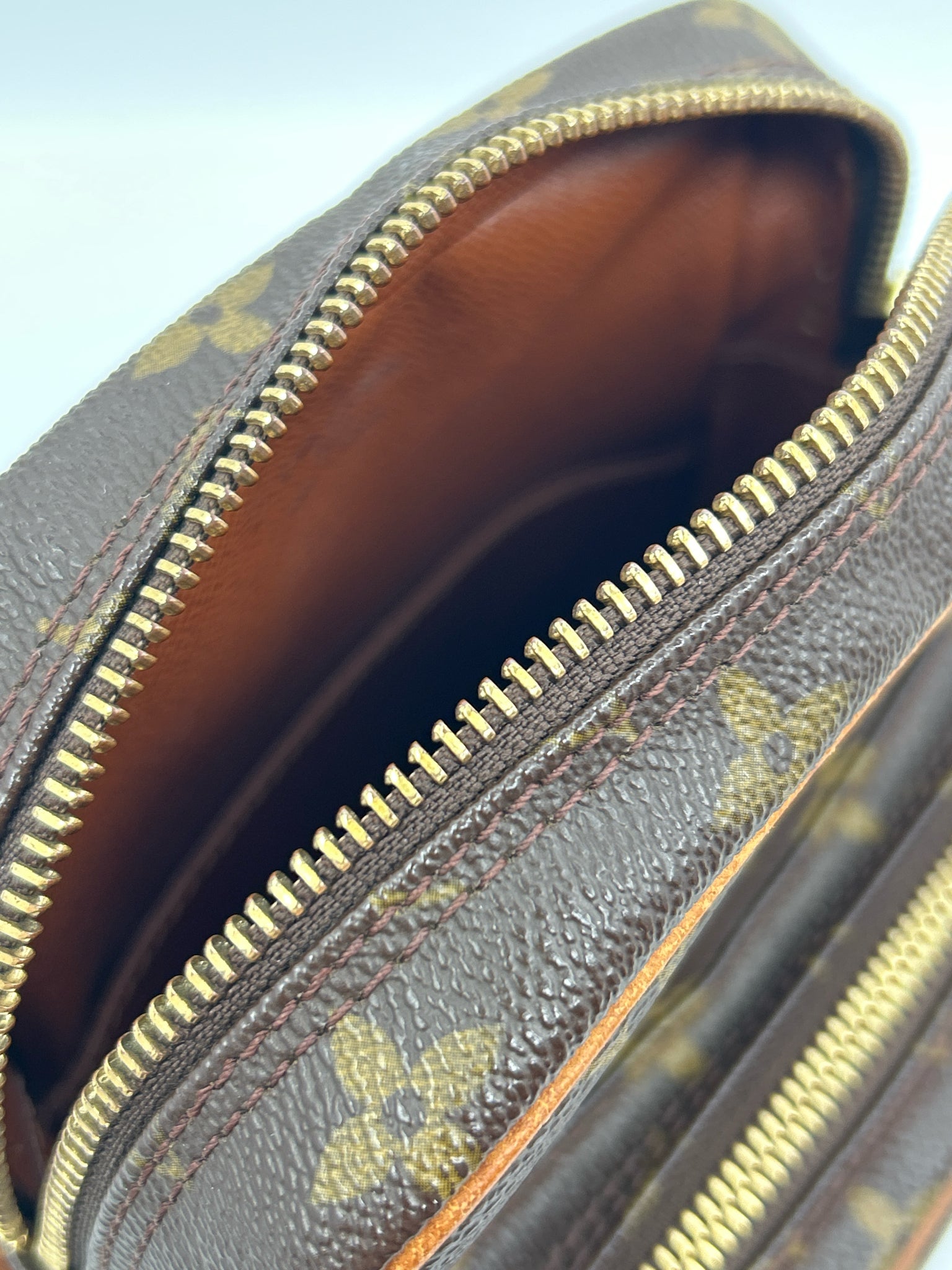 LOUIS VUITTON BROWN MONOGRAM Women Purse