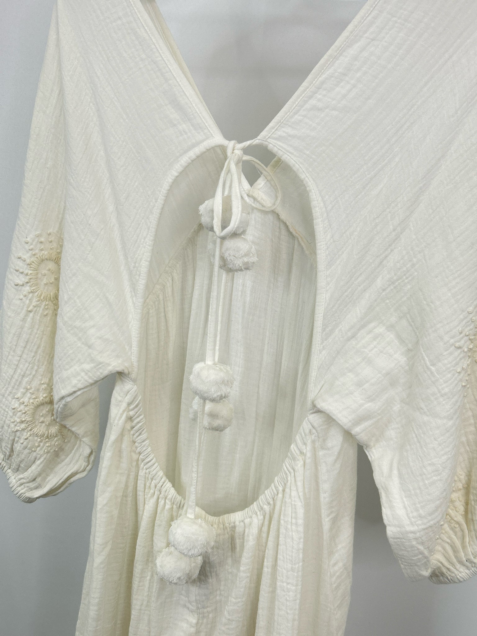 TRINA TURK Size M White Women Dress NWT