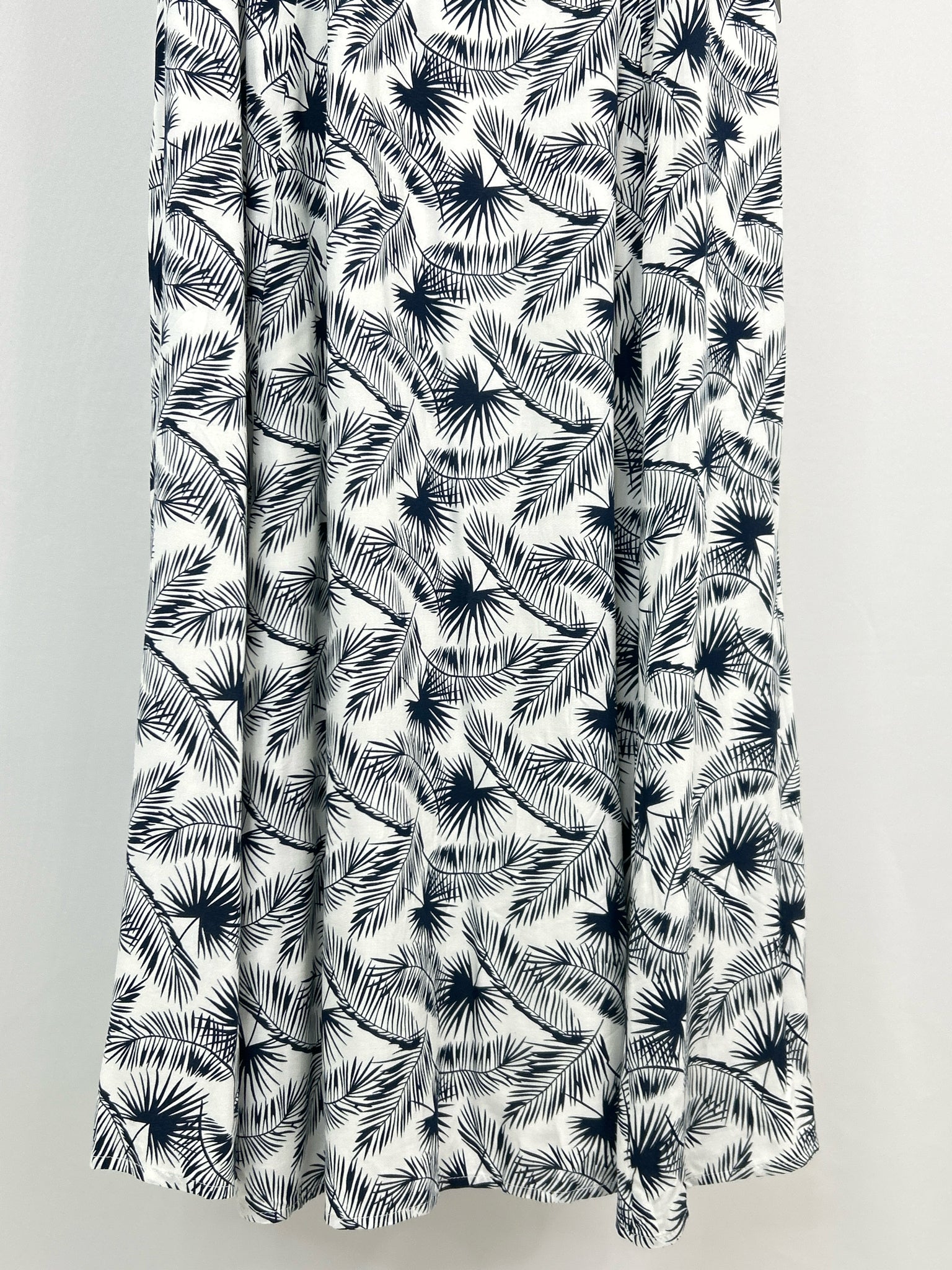 Lulus Size M White & Navy Women Skirt NWT