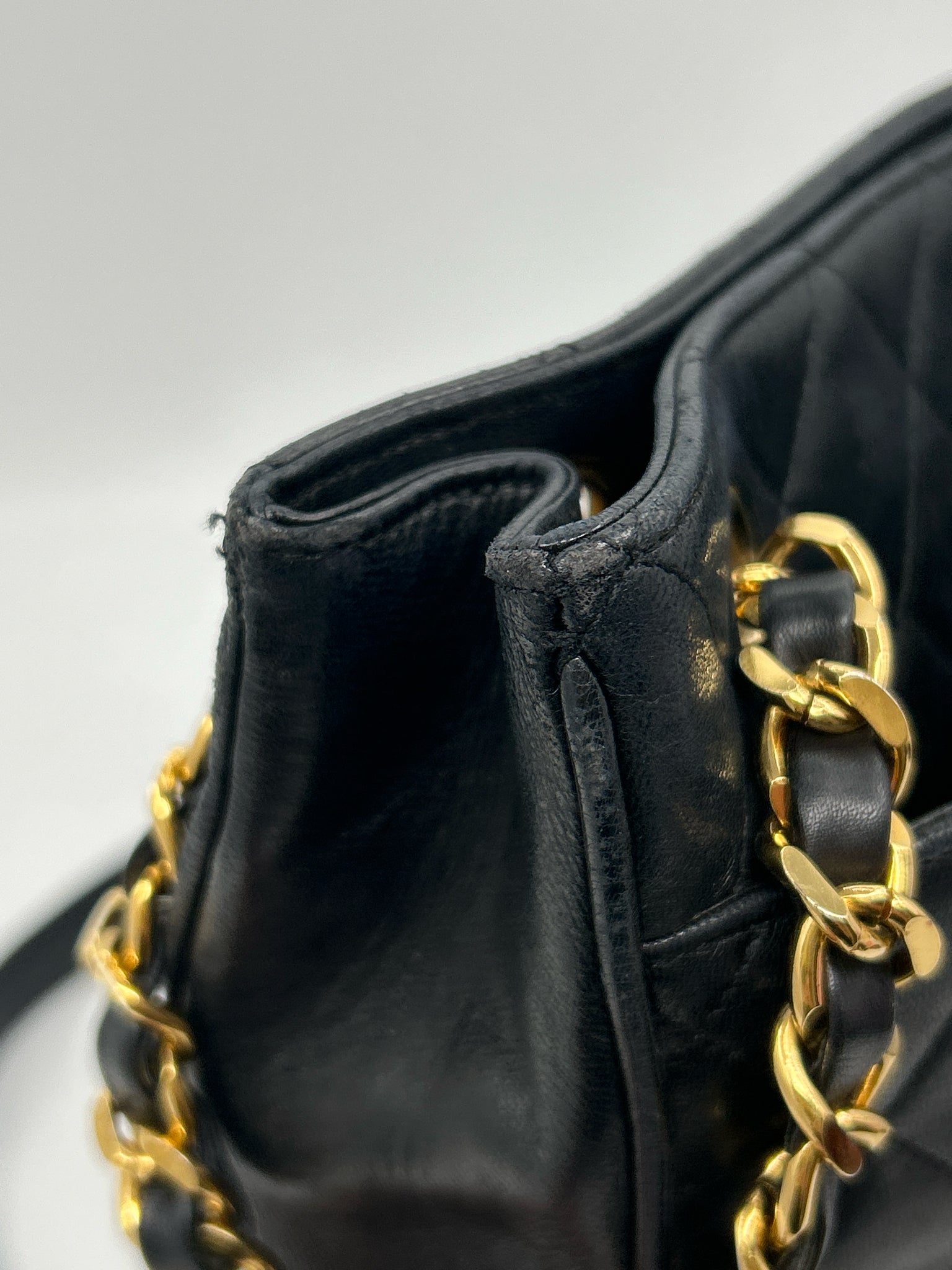 CHANEL Black Women Purse