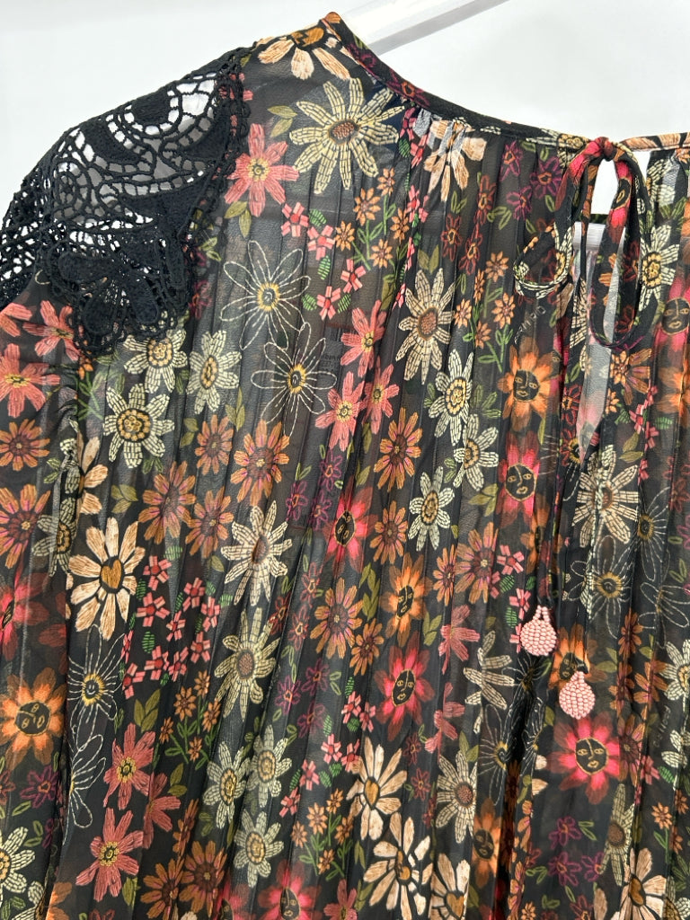FARM RIO Size M Black Floral Women's Blouse