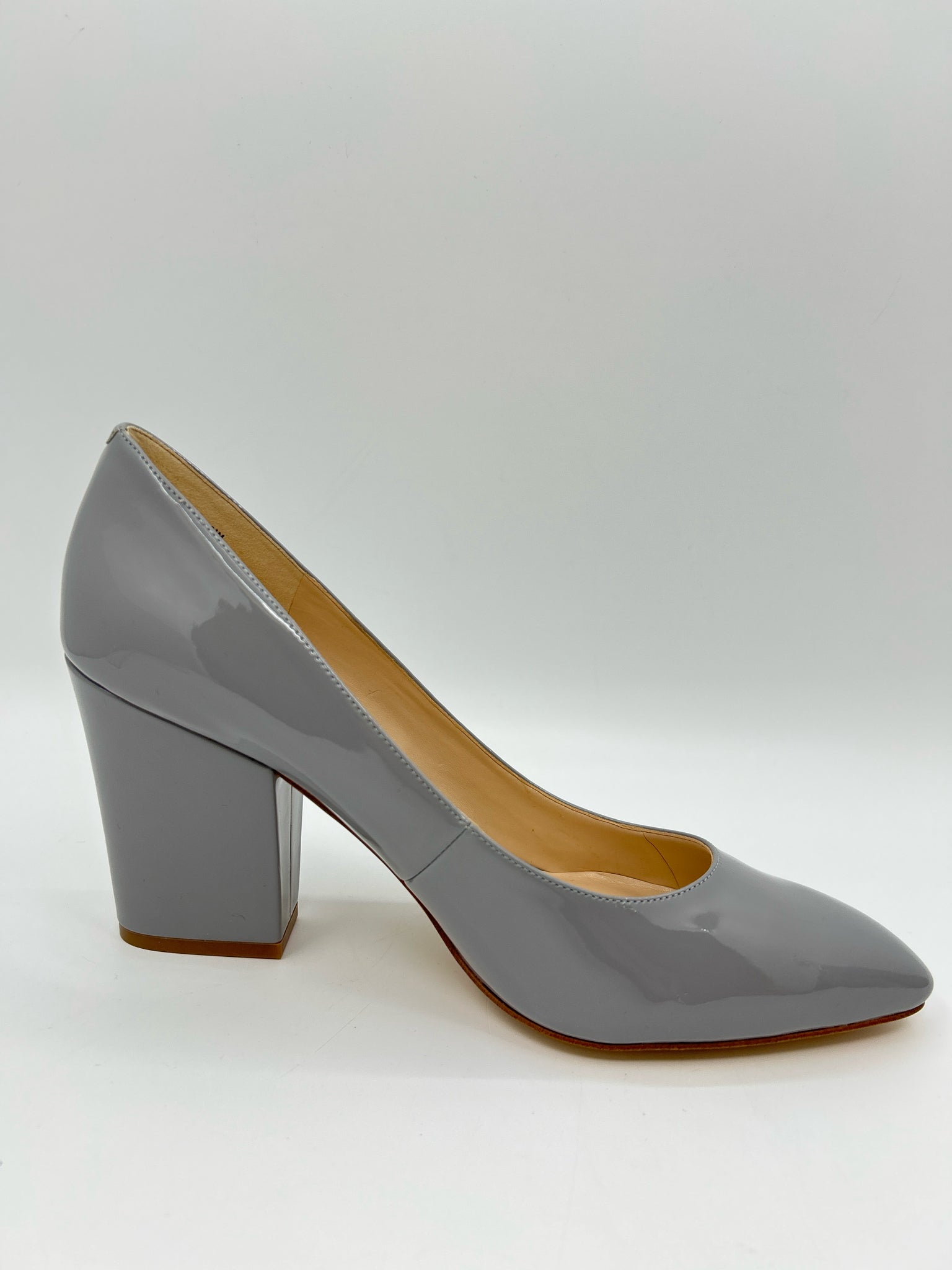 NINE WEST Size 10.5M Gray Women Pumps