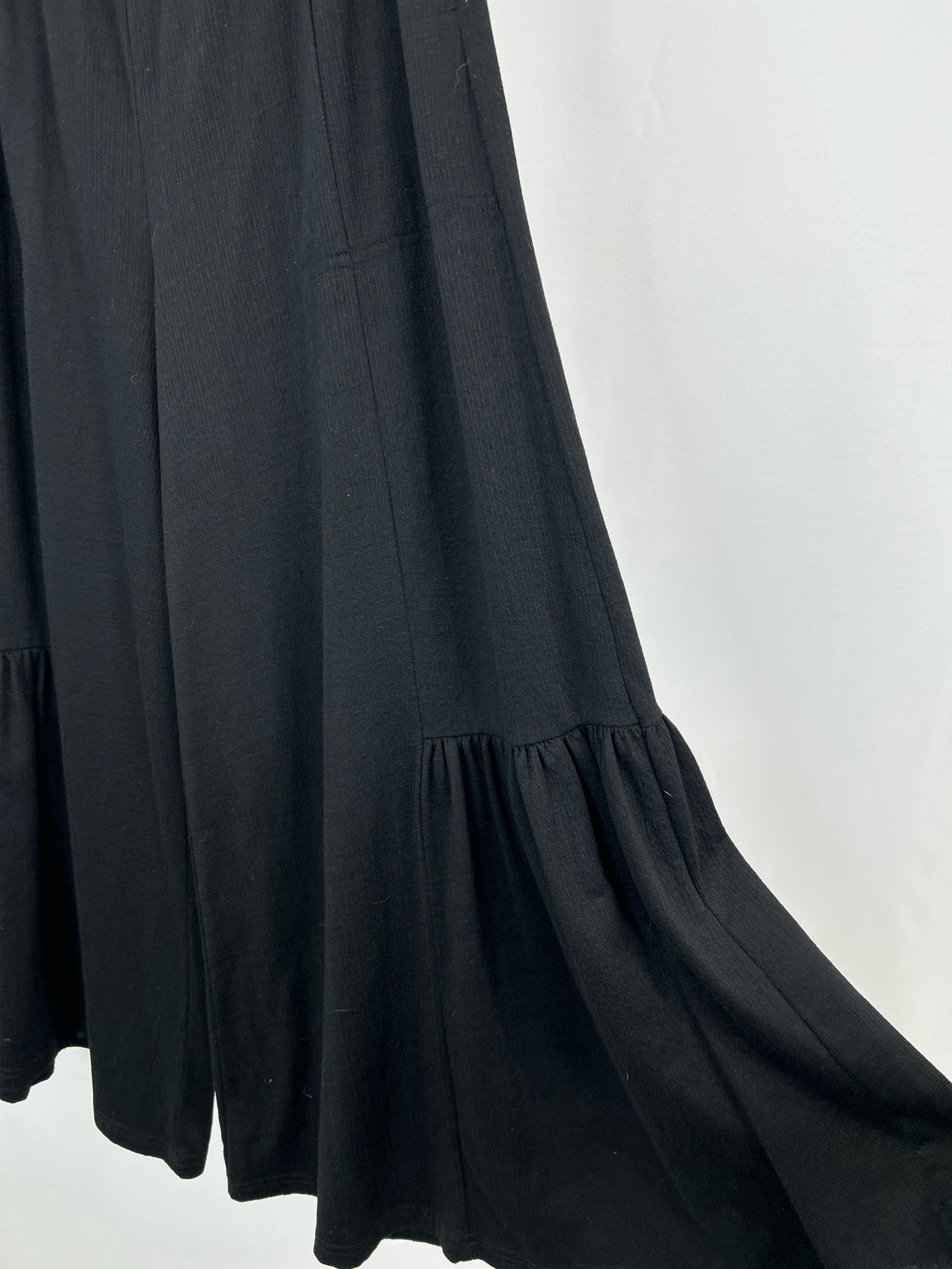 EASEL Size M Black Women Pants