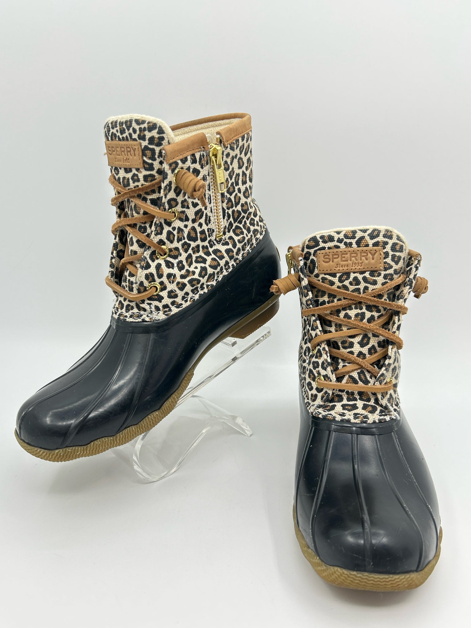 SPERRY Size 7 Tan and Black Women Rain Boots