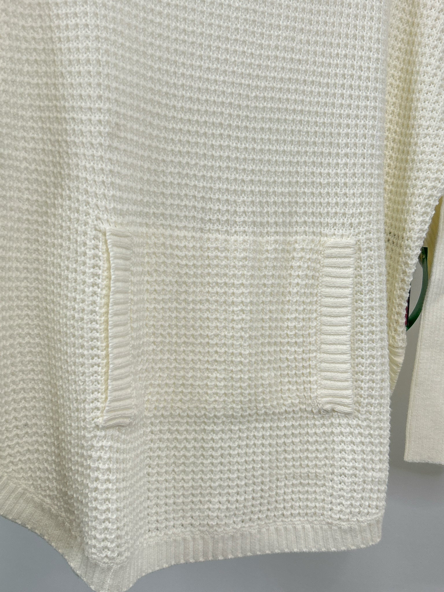 VINCE CAMUTO Size L Cream Women Sweater