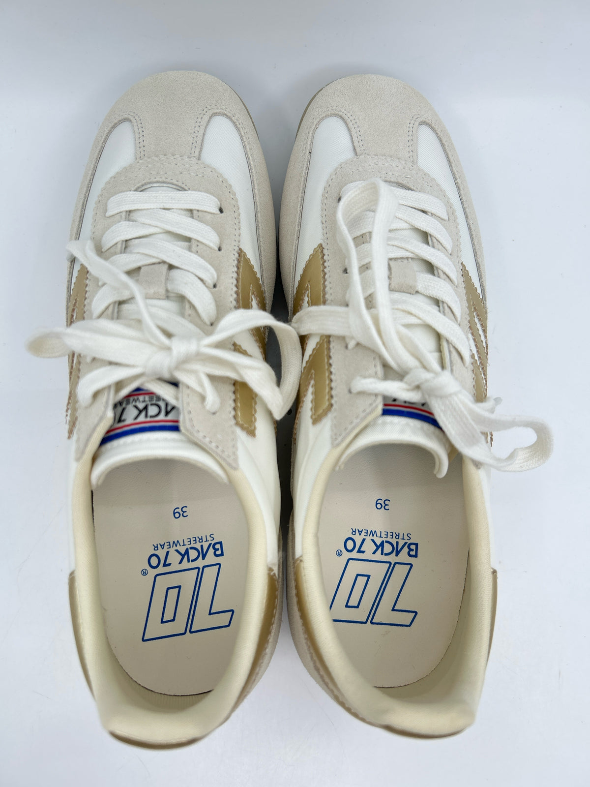Back 70 Streetwear Size 39 White and Gold Women Sneakers NIB