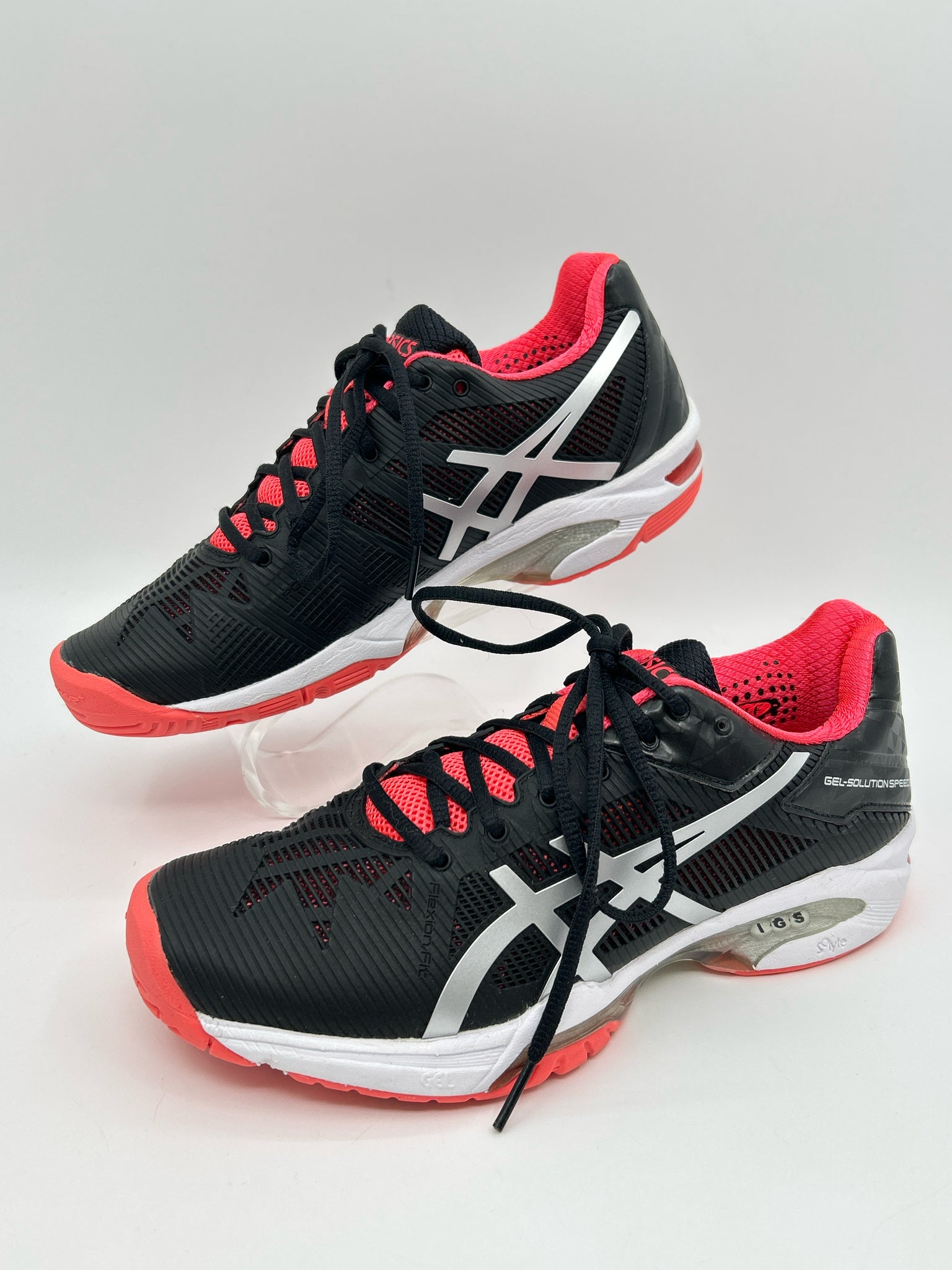 ASICS Size 7 black & pink Women Sneakers