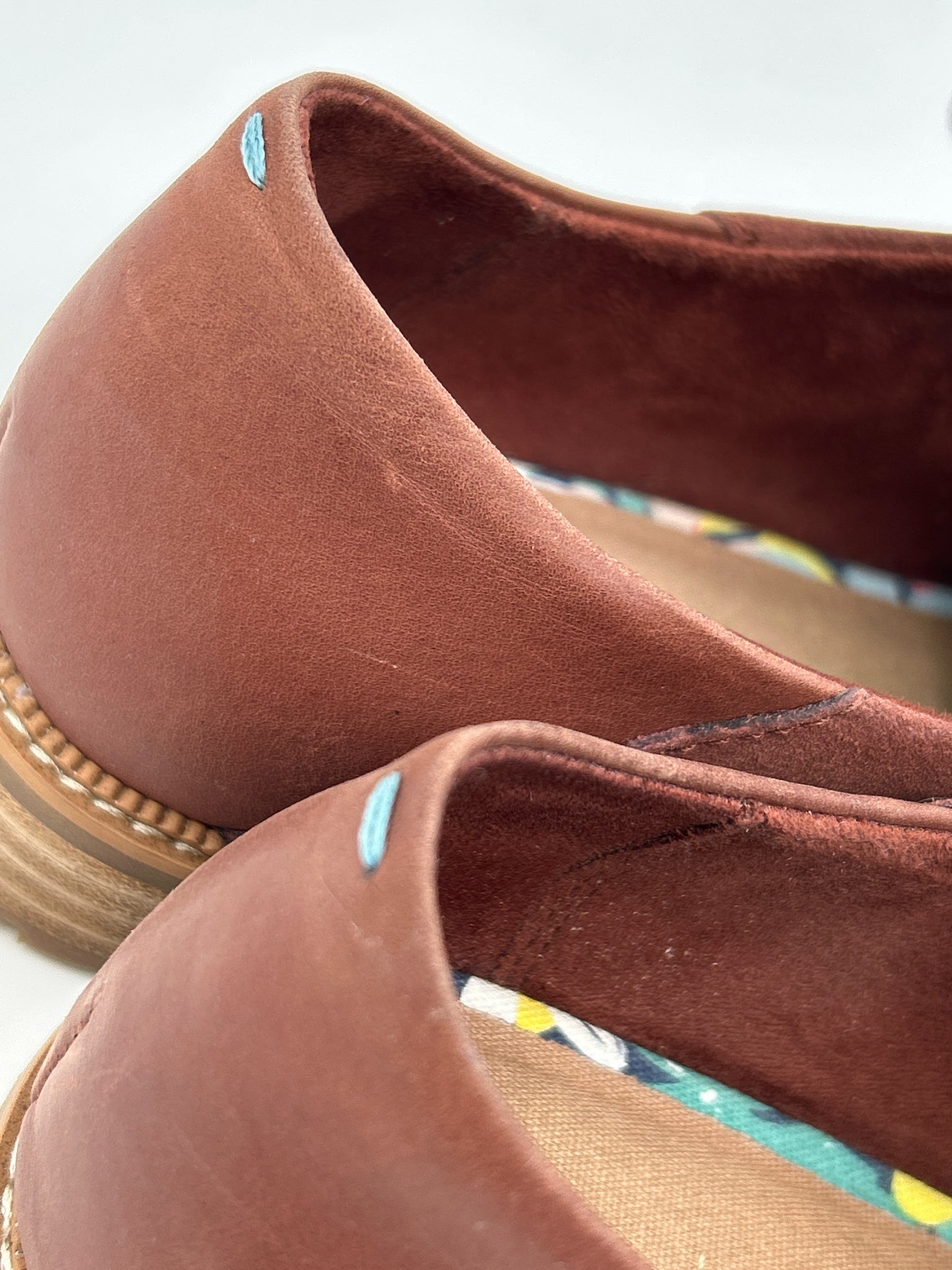 TOMS Size 9.5 Brown Women Loafer