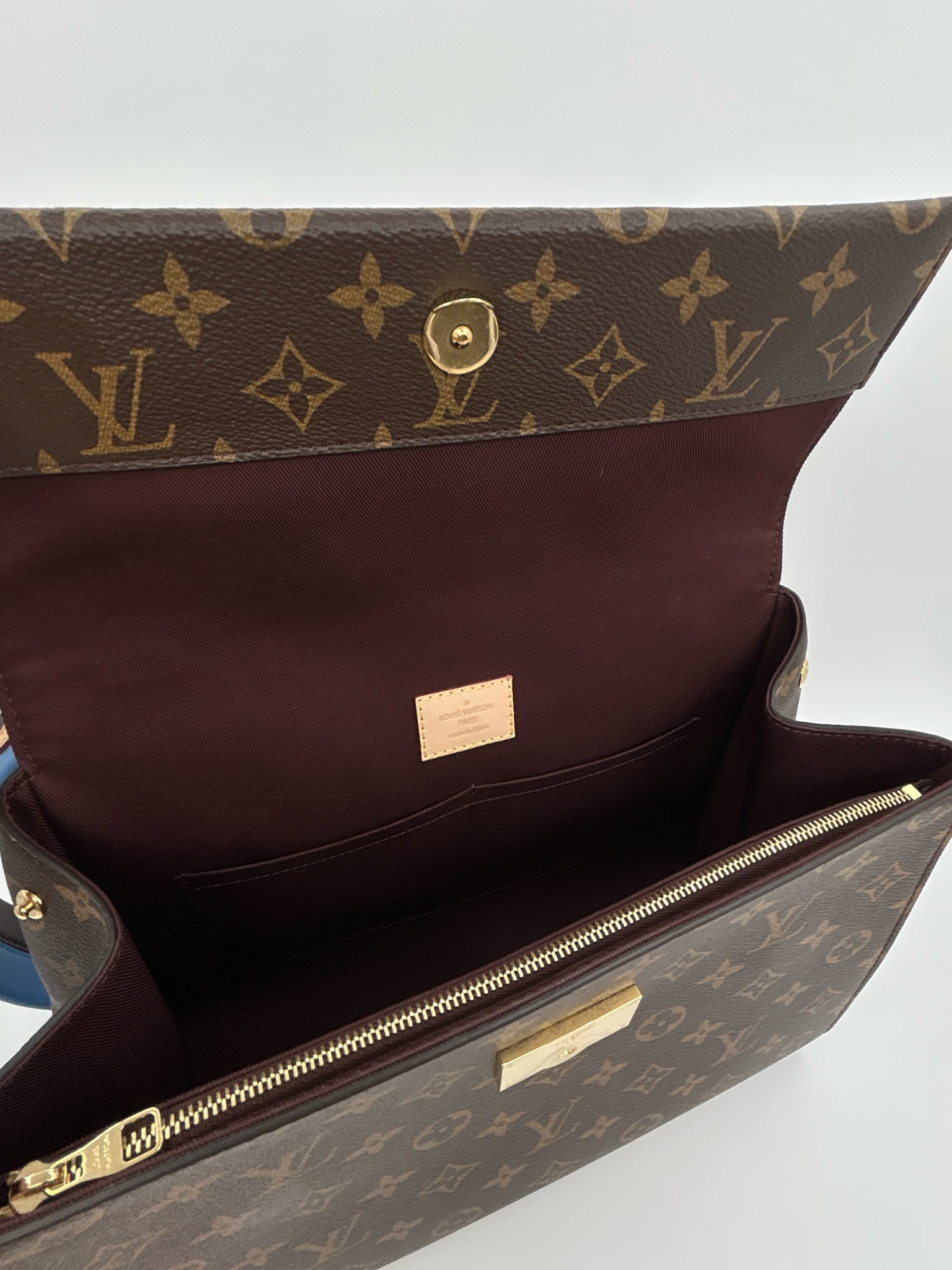 LOUIS VUITTON Cluny MM Brown Women Purse