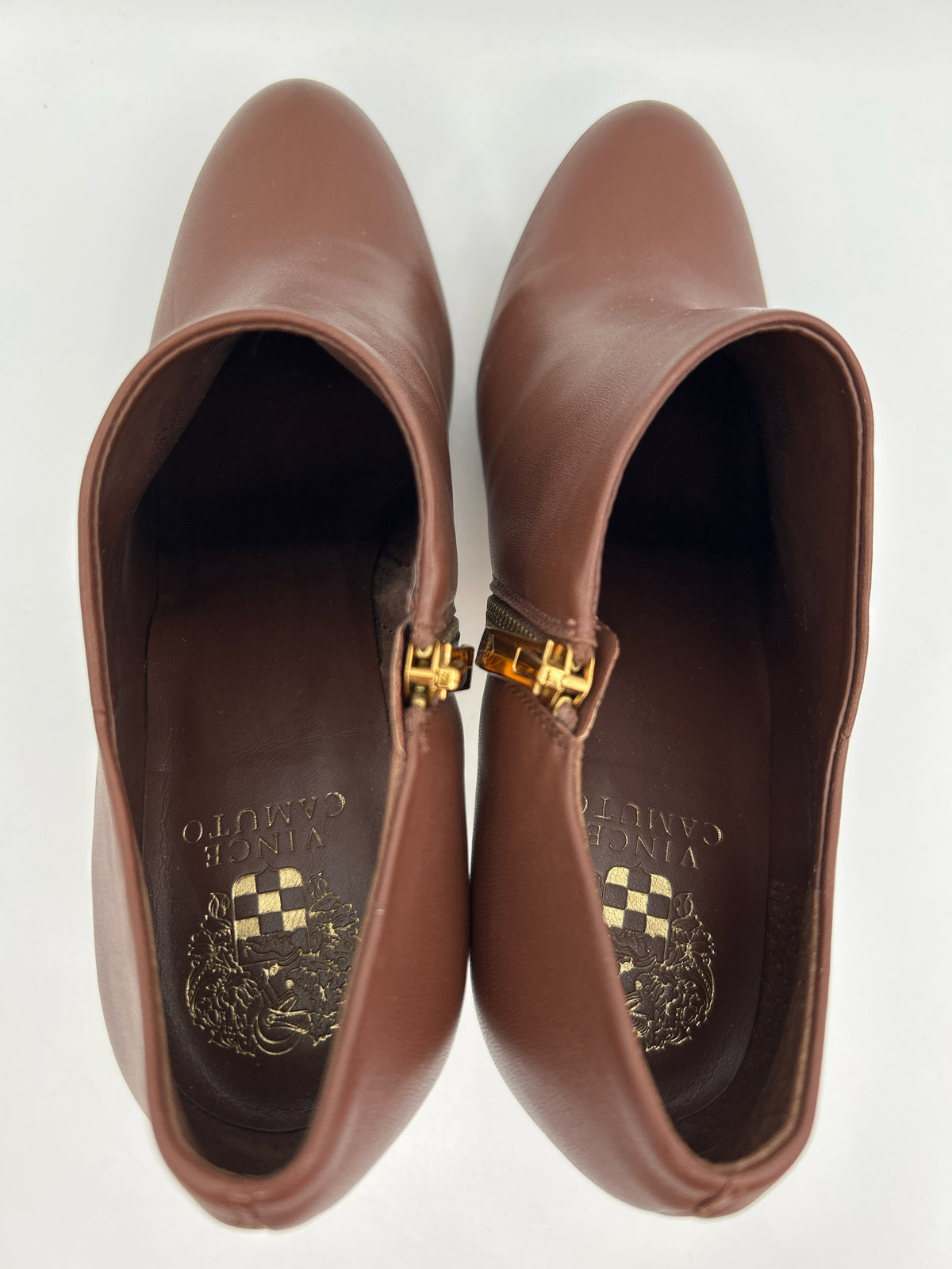 VINCE CAMUTO Size 9.5M COGNAC Women Booties