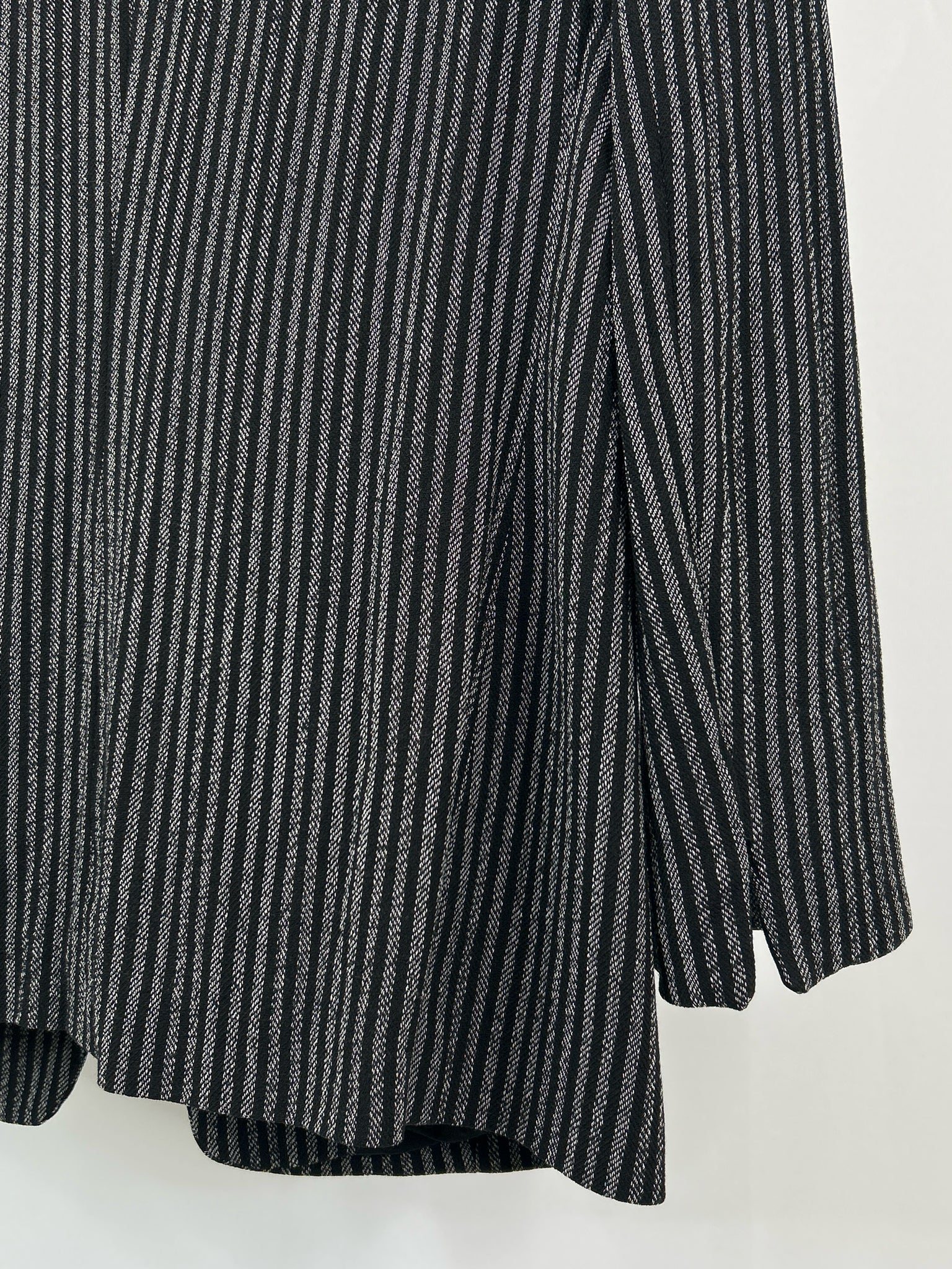 AKRIS PUNTO Size M Black Striped Women Jacket