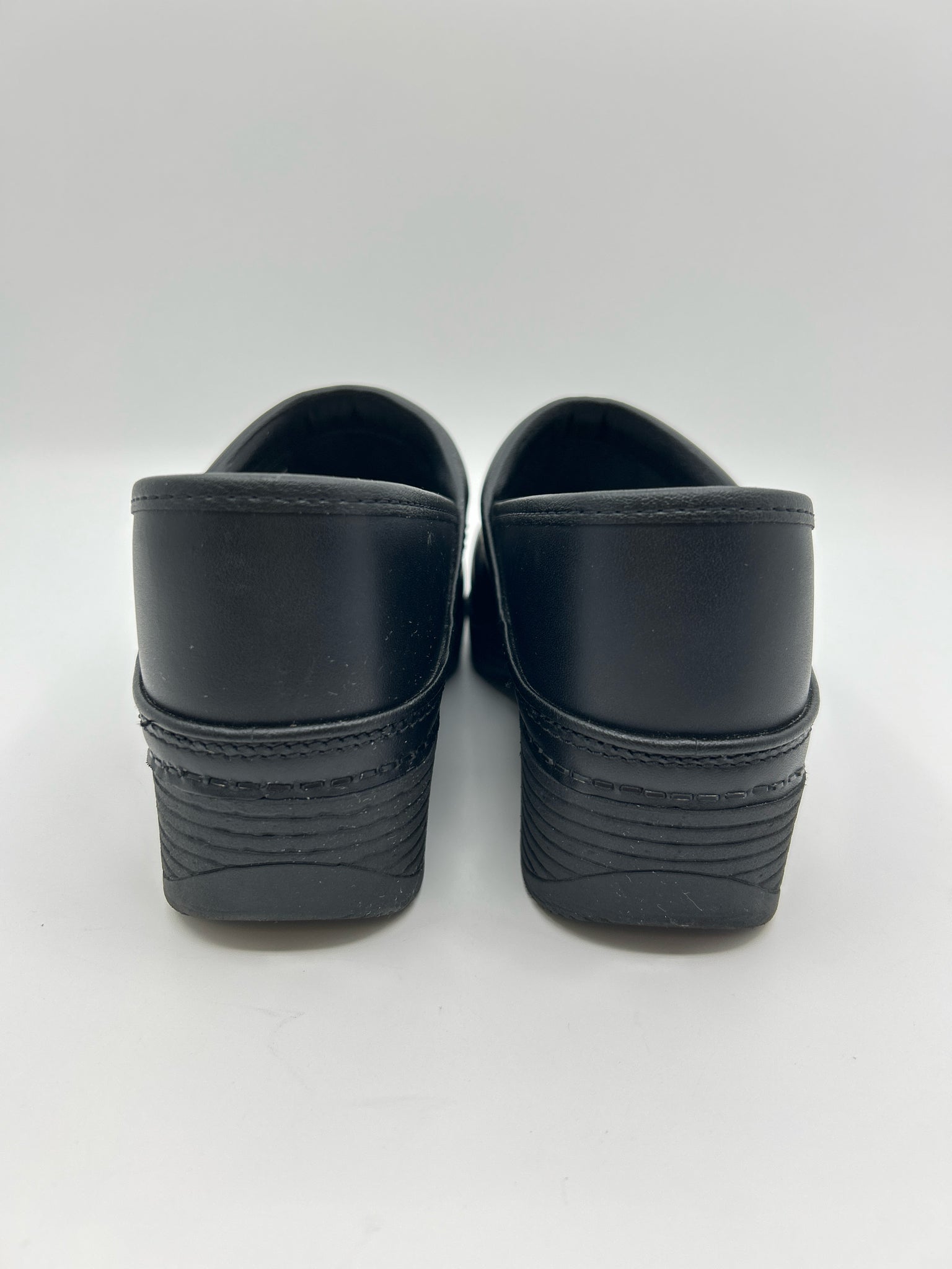 DANSKO Size 40/10 Black Women Shoes