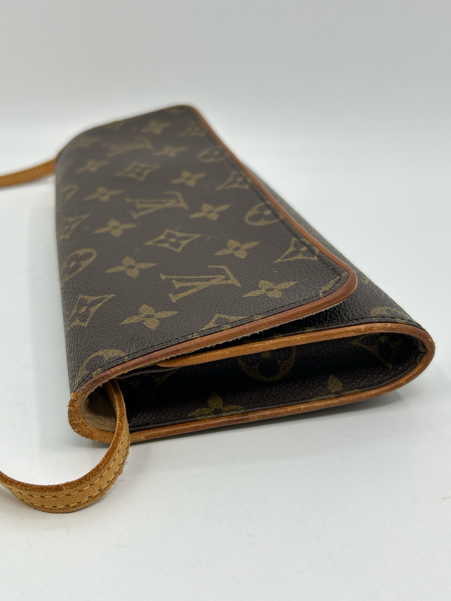 LOUIS VUITTON BROWN MONOGRAM Women Purse
